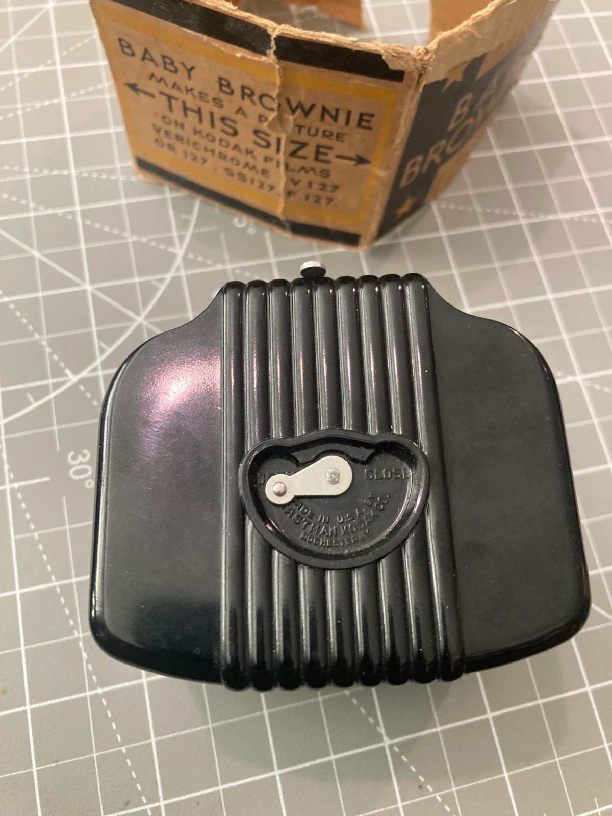 VINTAGE Early Brownie Camera In very nice Condition "Baby Brownie"