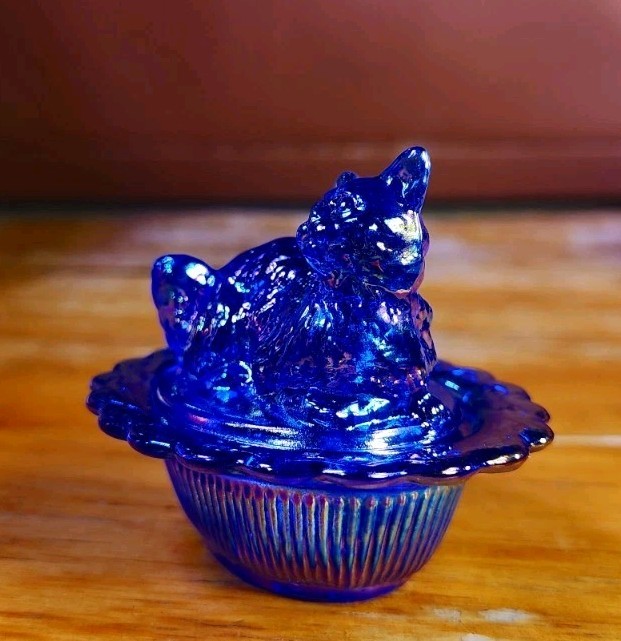 Mini Cat On Basket Cobalt  Blue Carnival 2.75" x 2.25" Mosser Glass