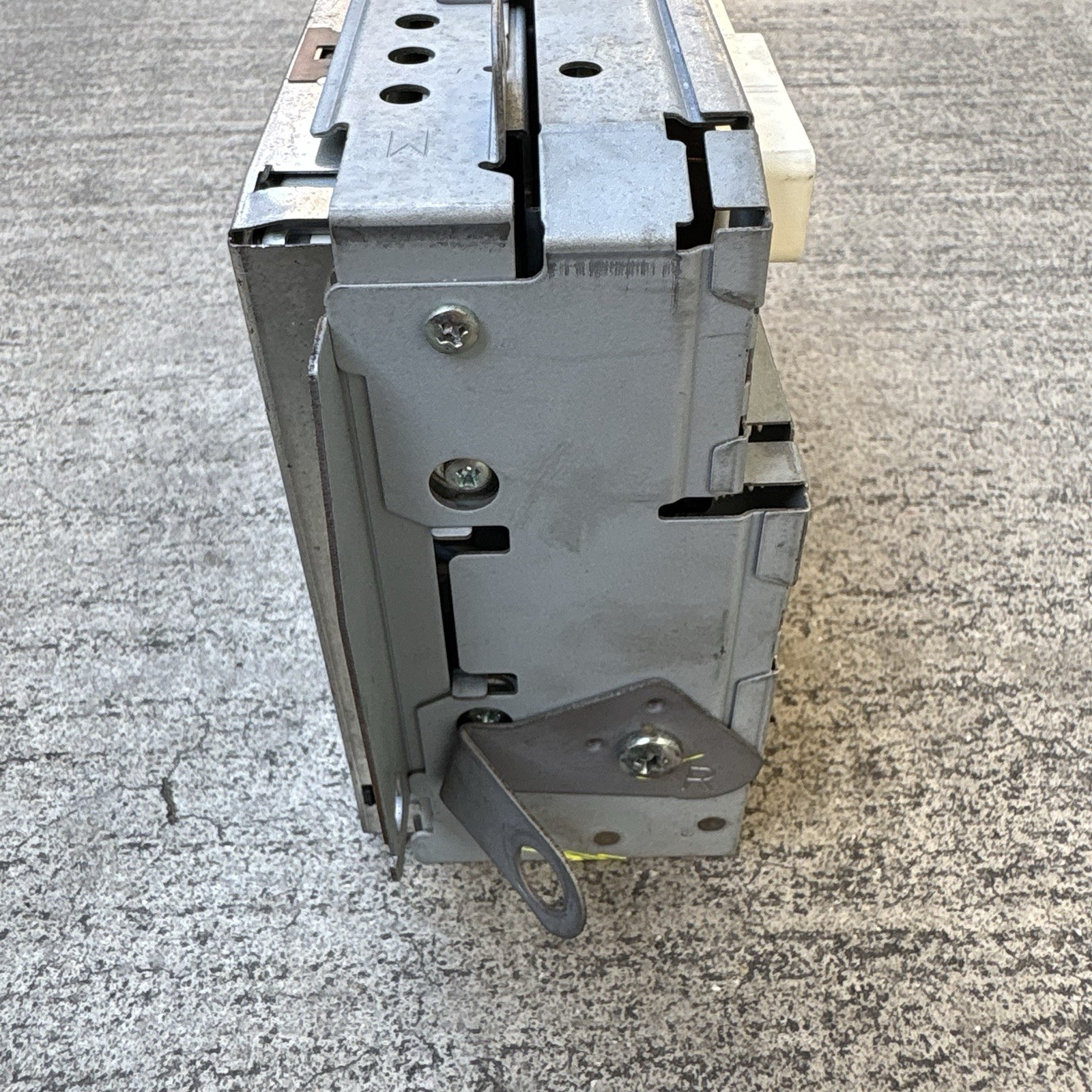 2006-2009 Toyota Prius MFD Dash Display Screen Radio 86110-47081 PARTS ONLY