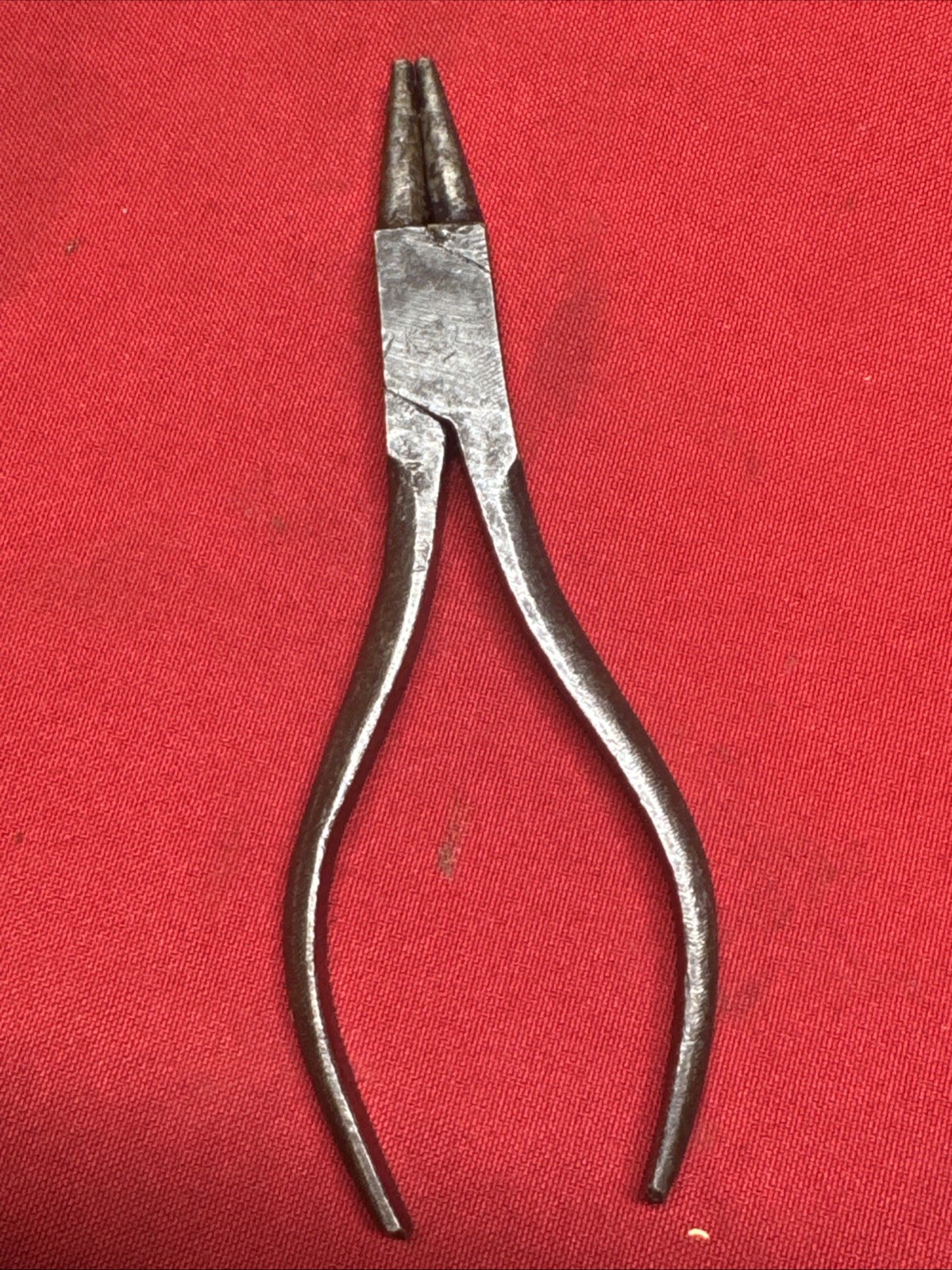 WW2 Military S.C. Williams Company Dated 1943 Round Nose 6 Inch Pliers D512