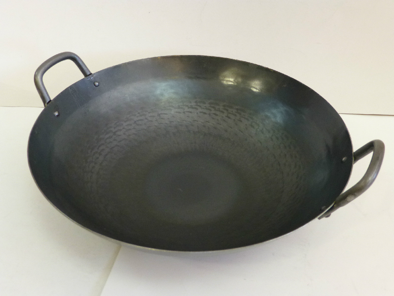 Professional Hammered Chinese Wok / Double Handle by Yamada Kogyo -Japan