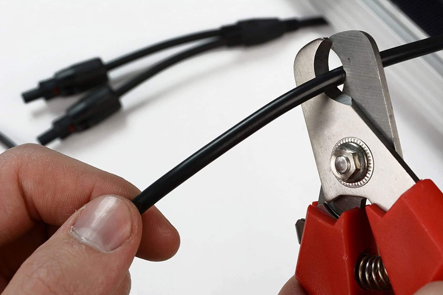 TEMCo 10 AWG PV Solar Panel Wire 125 ft Red UL 4703 - Made in USA