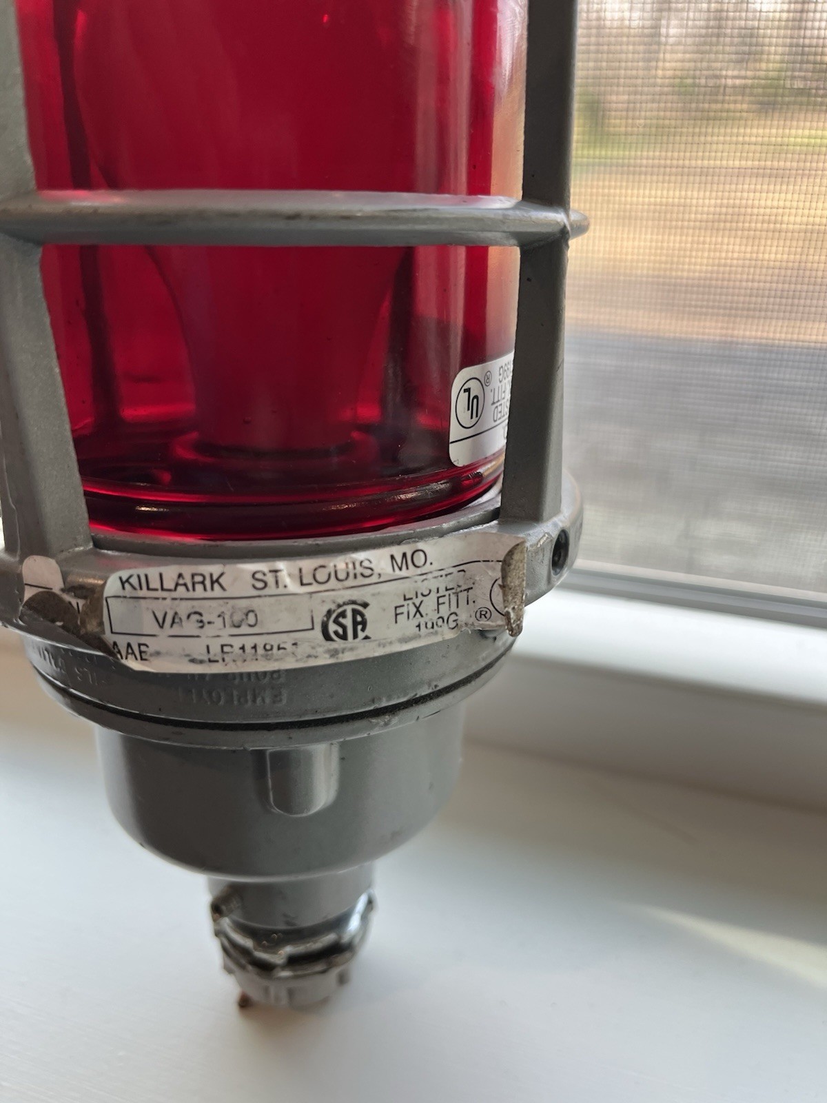 Vintage KILLARK VAG-100 ELECTRIC EXPLOSION PROOF LIGHT FIXTURE W/CAGE INDUSTRIAL