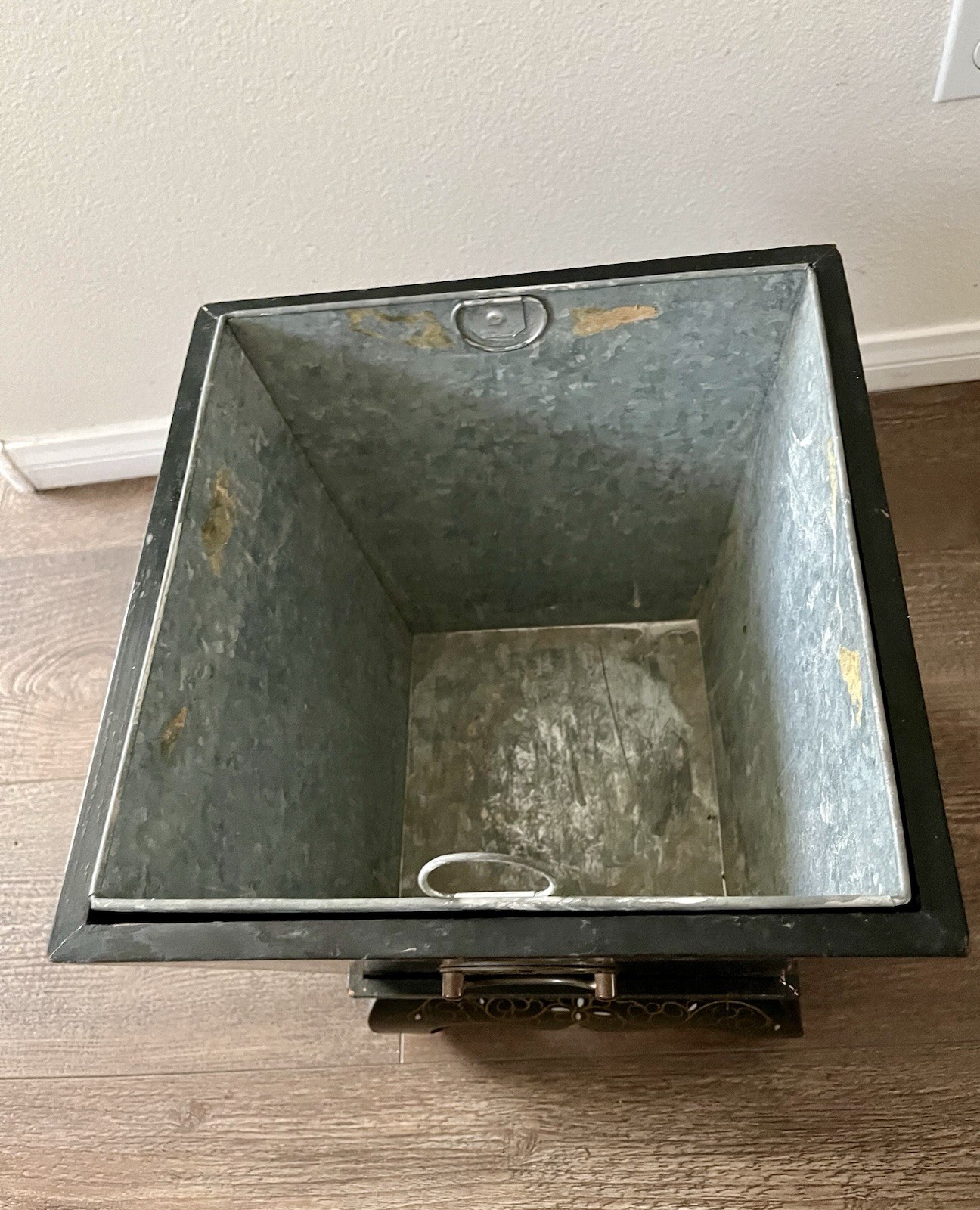 Chinese Black Lacquer Planter/bin/trash Can With Mother-of-pearl Figures 17”