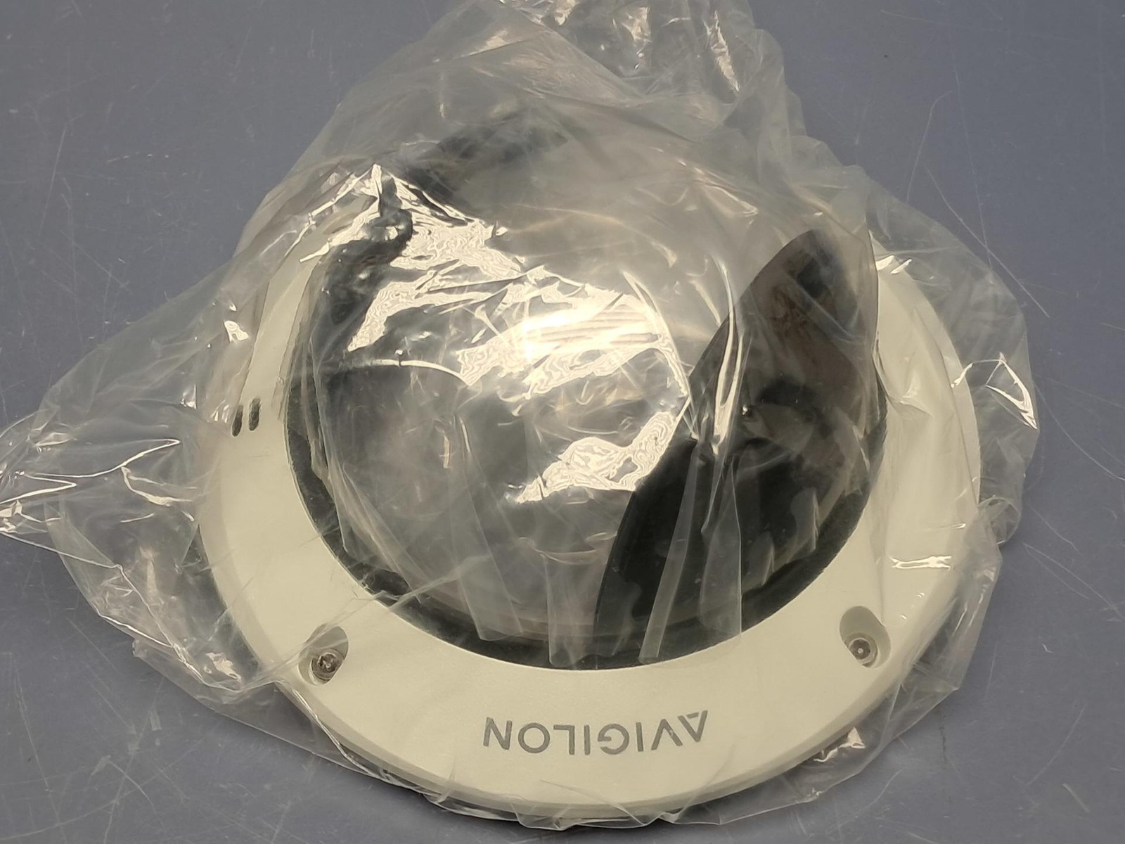 Motorola Avigilon - 8.0C-H6A-D1-IR - 8MP Dome Camera