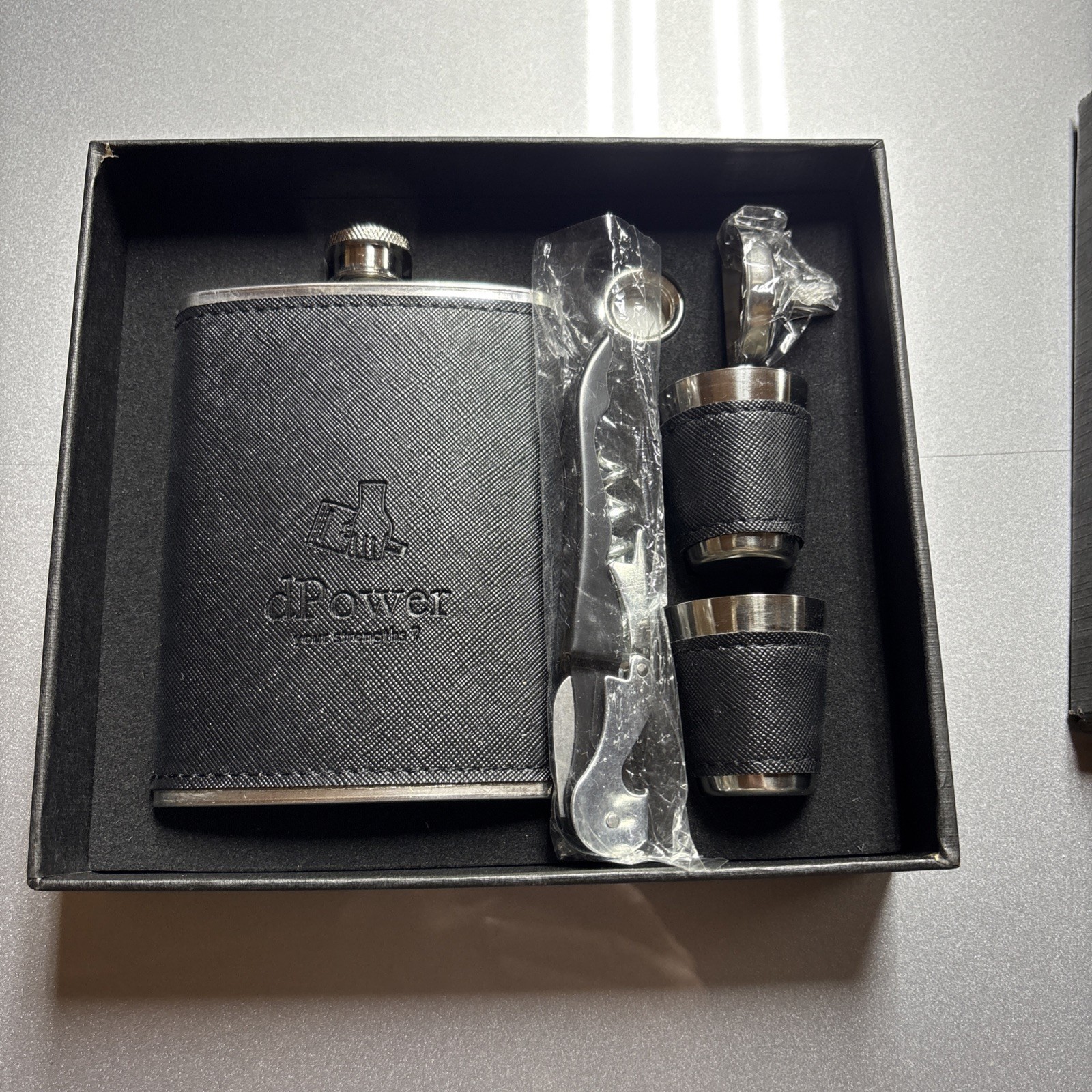 Pocket Size Wiskey Flask Leather Stainless Steel Screw top