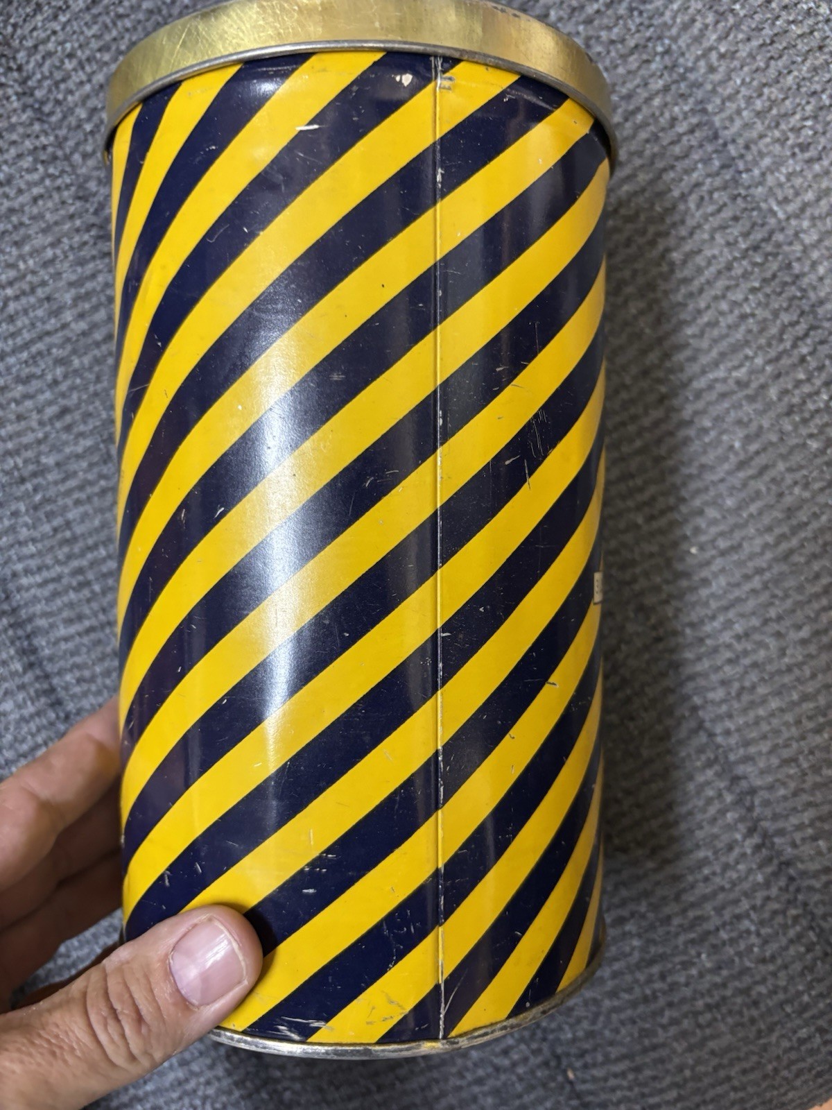 Vtg Caswells coffee 31lb coffee can tin yellow and blue brand advertising litho