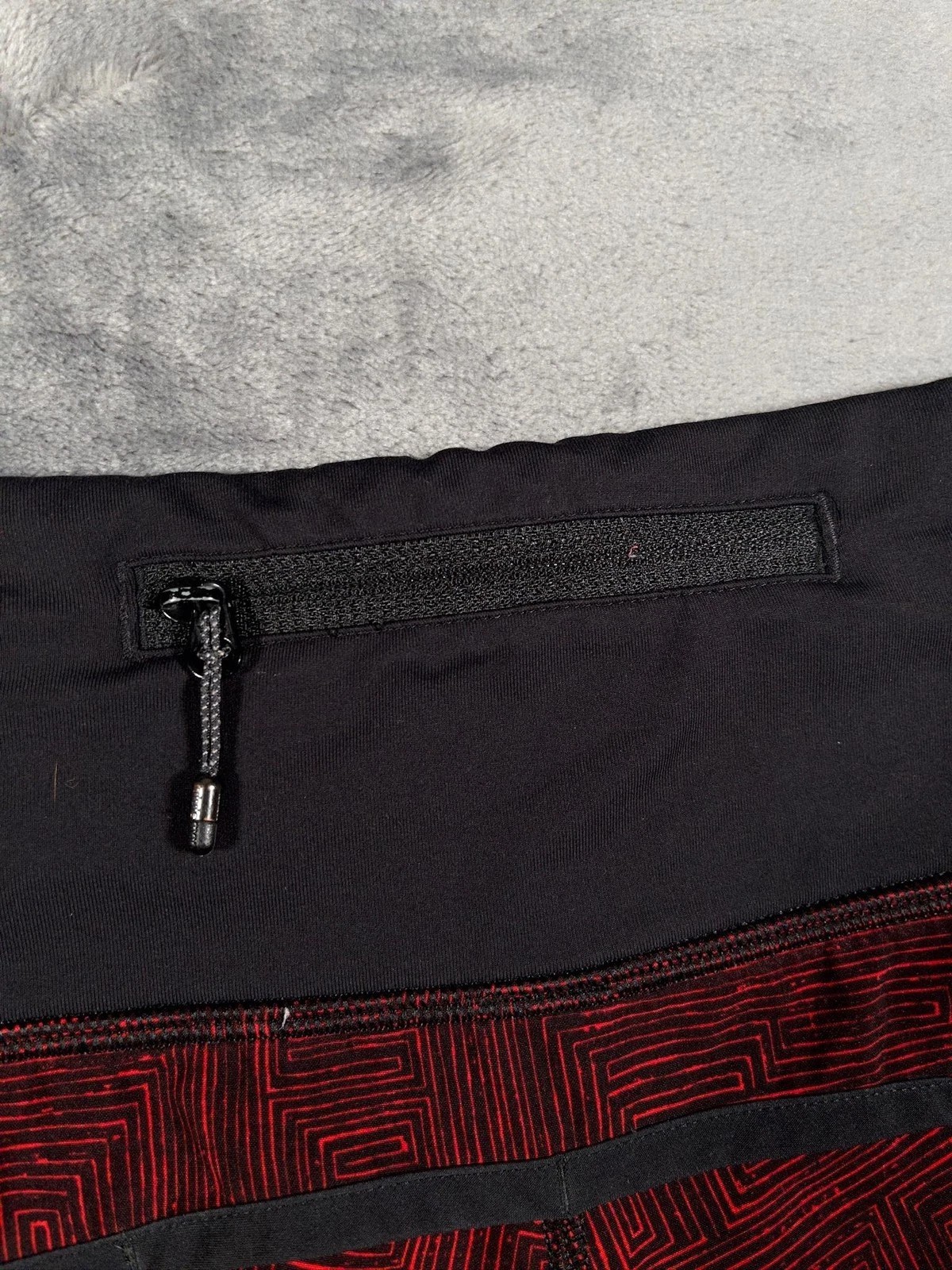 Lululemon Speed Shorts Womens Size 6 Red Black Geometric Running Athletic