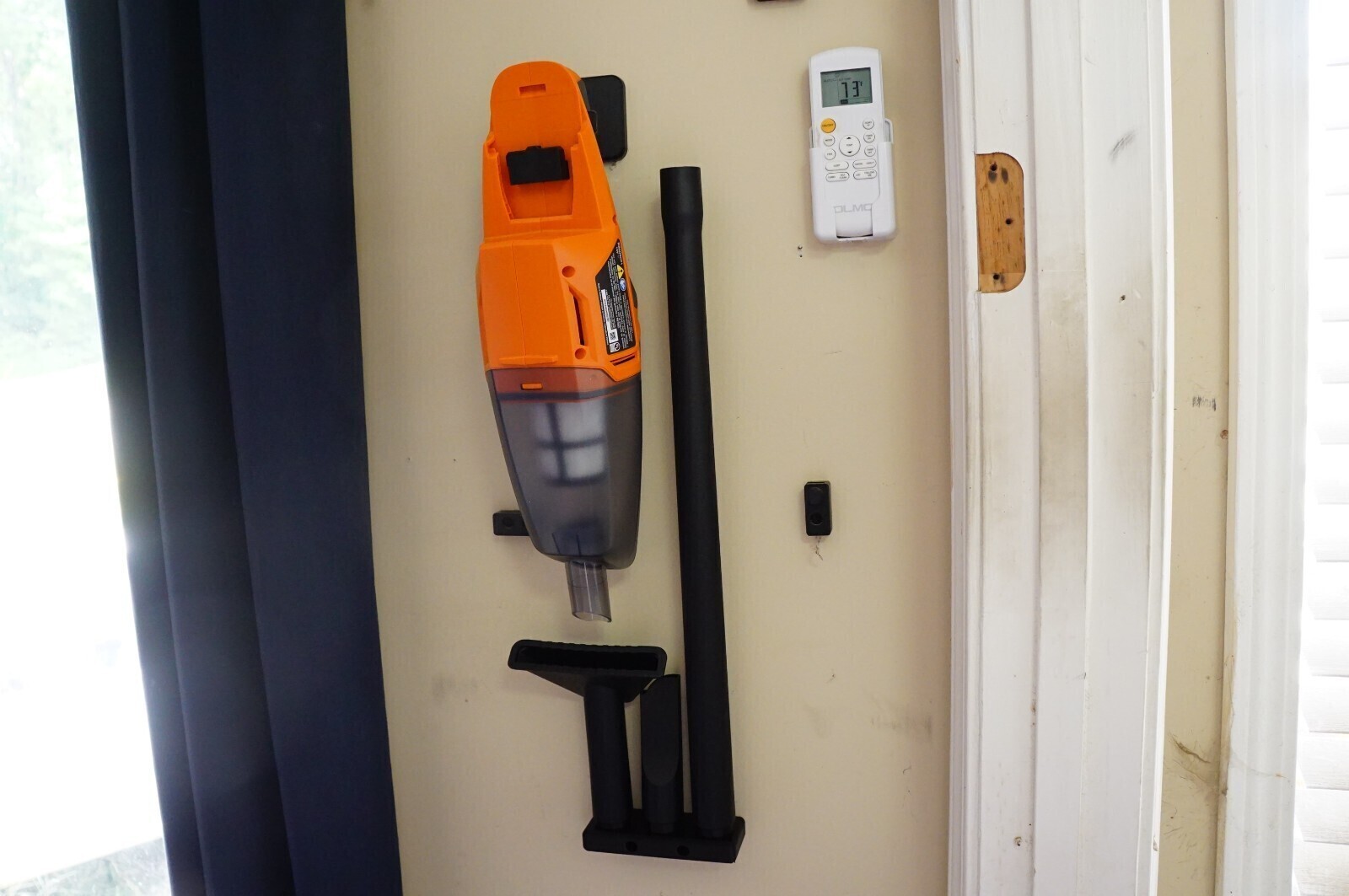 Wall Mount Bracket Holder for RIDGID 18V R8609021 Handheld Vacuum Cleaner