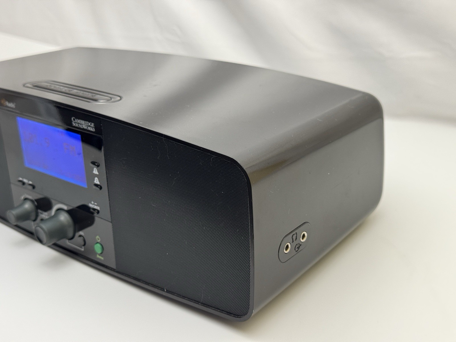 Cambridge Soundworks HD Radio 820HD No Remote Free shipping