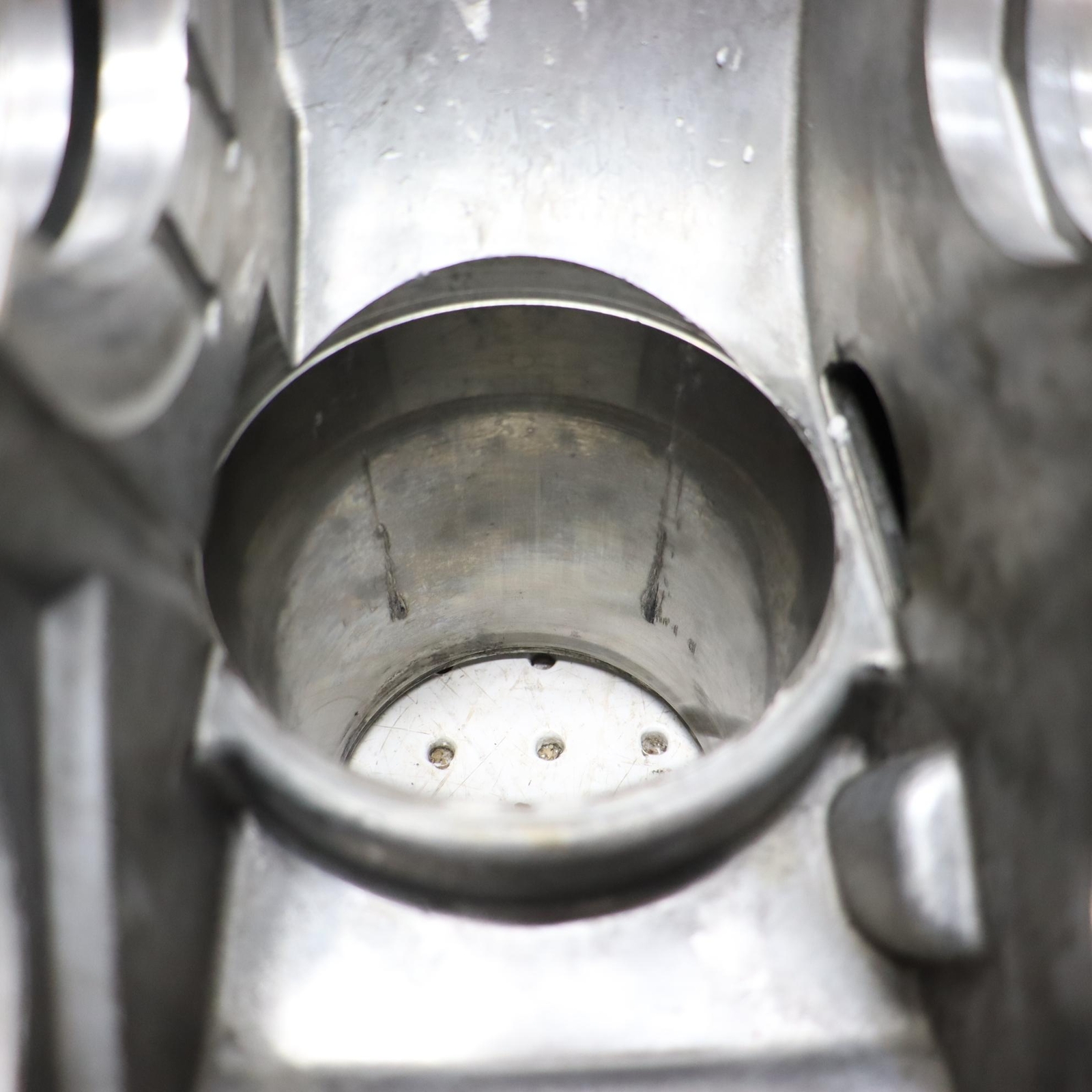 POLARIS SPORTSMAN XP 850 CRANKCASE ENGINE CASE 2204054; 2204957; 5632167 CORE