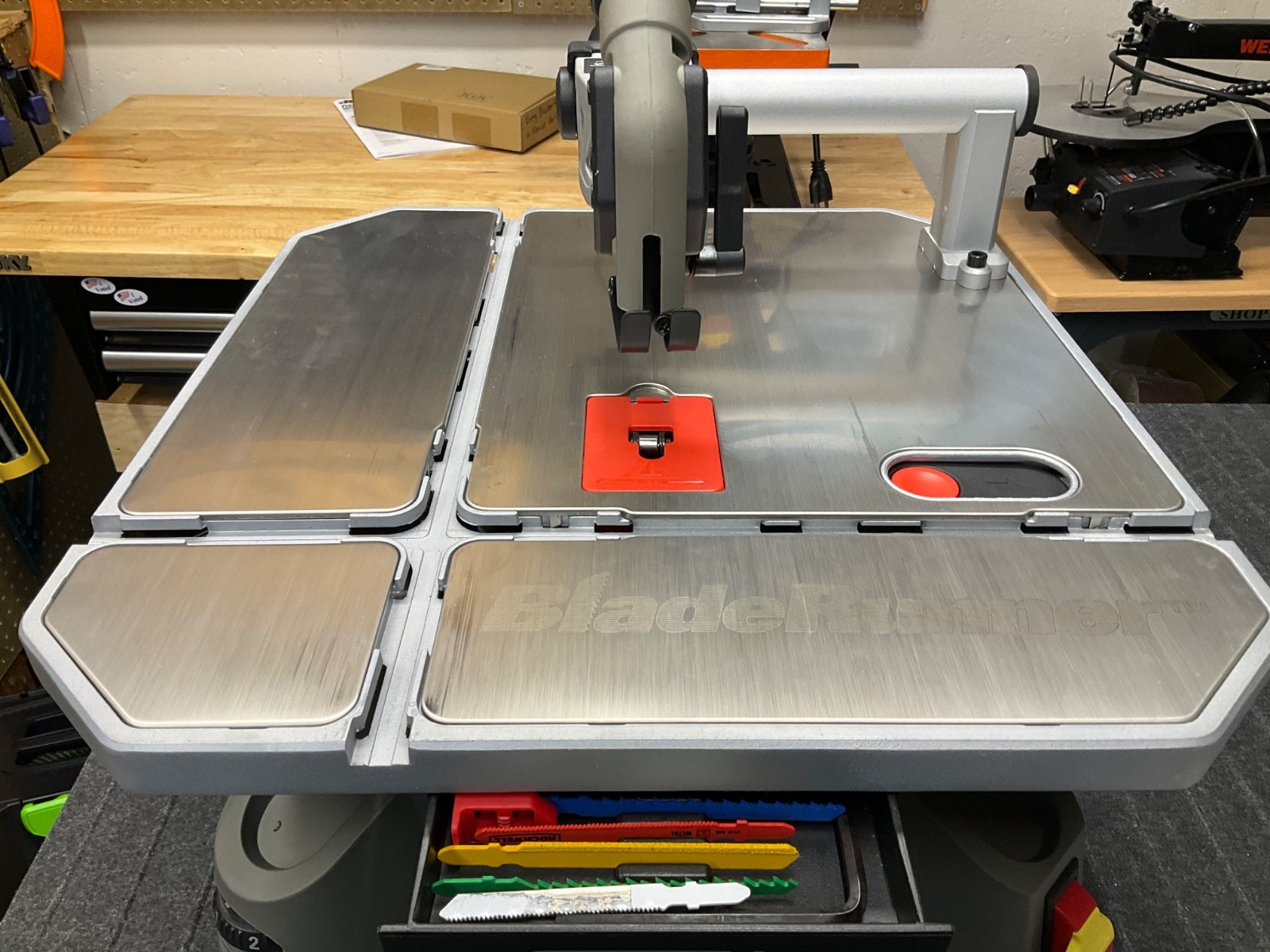 Rockwell BladeRunner RK7320 Tabletop | Portable Multi-Purpose Jigsaw w extras!