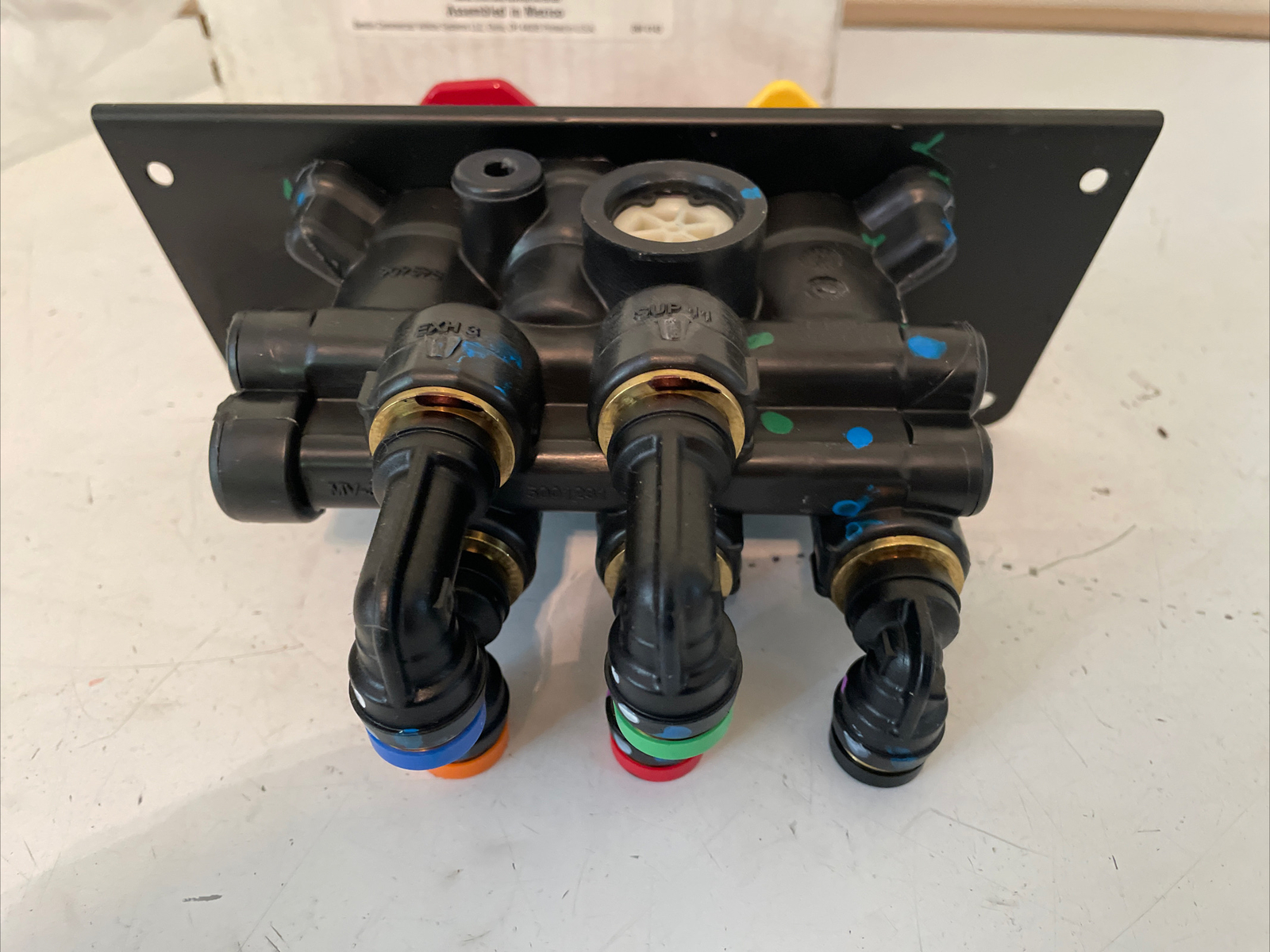 GENUINE BENDIX MV-3 AIR BRAKE DASH VALVE 801631 NEW OEM