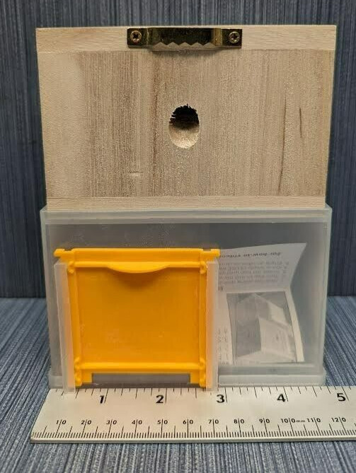 Lot of 6 x Bees N Things Outdoor Carpenter Bee Hanging Trap with 15 ft. Coverage