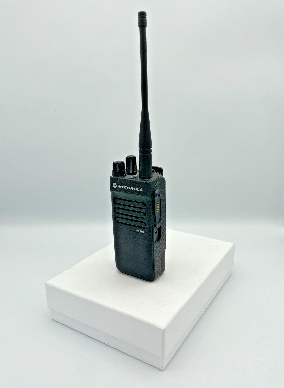 Motorola XPR 3300 UHF MOTOTRBO Portable Radio – Battery-Tested- Free Programming