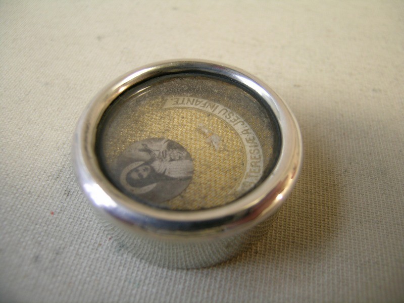 Saint Thérèse of Lisieux Reliquary Relic Used Free Shipping