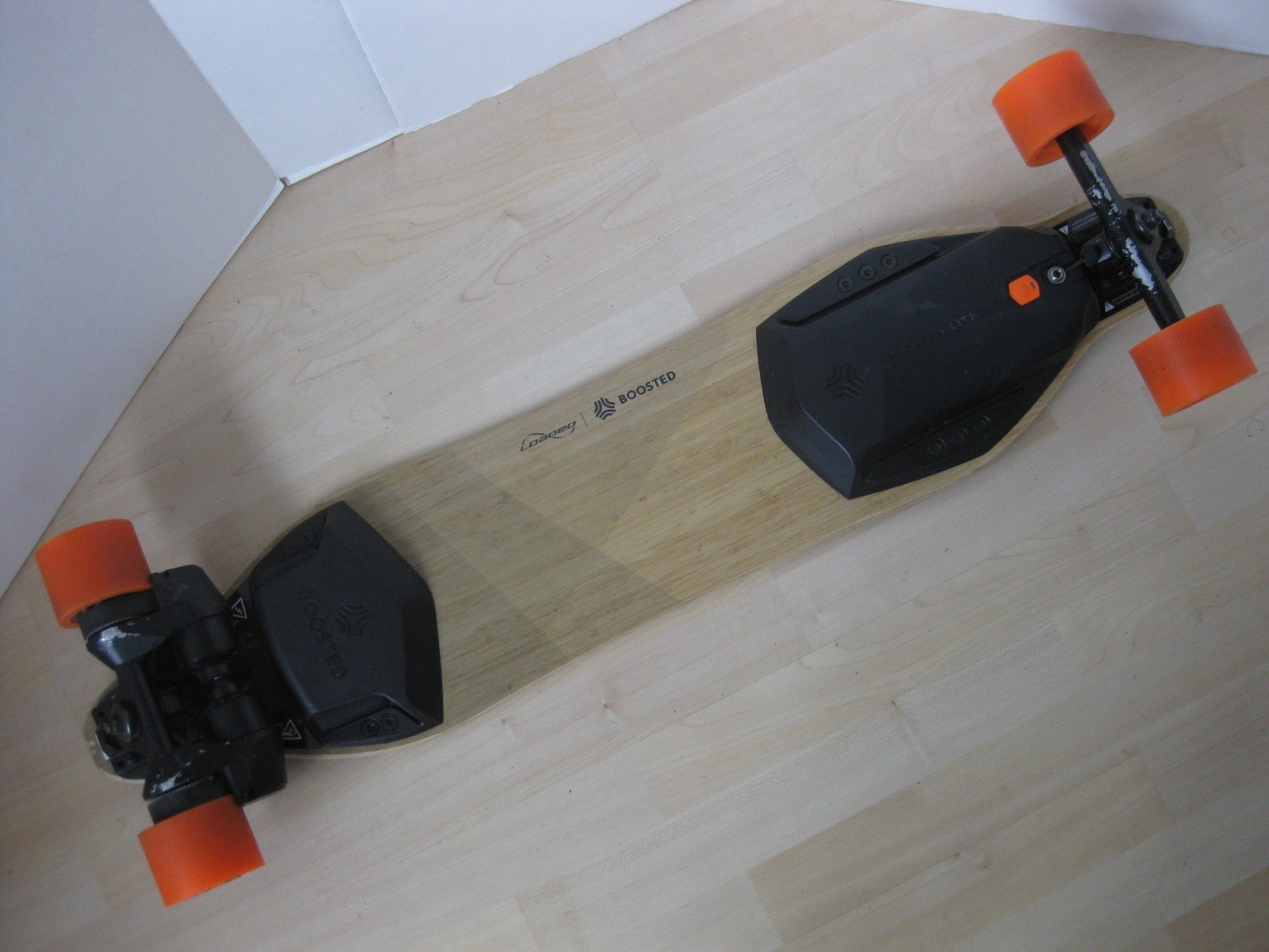 Boosted Board V1 Electric Skateboard with Remote & Charger –FOR PART ONLY