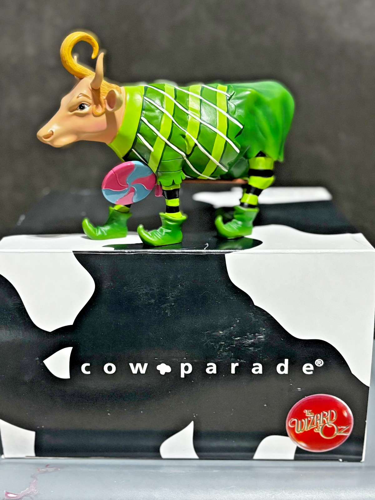 Cow Parade Wizard of OZ Lollipop Guild Munchkin Cow 2005 Westland 7724