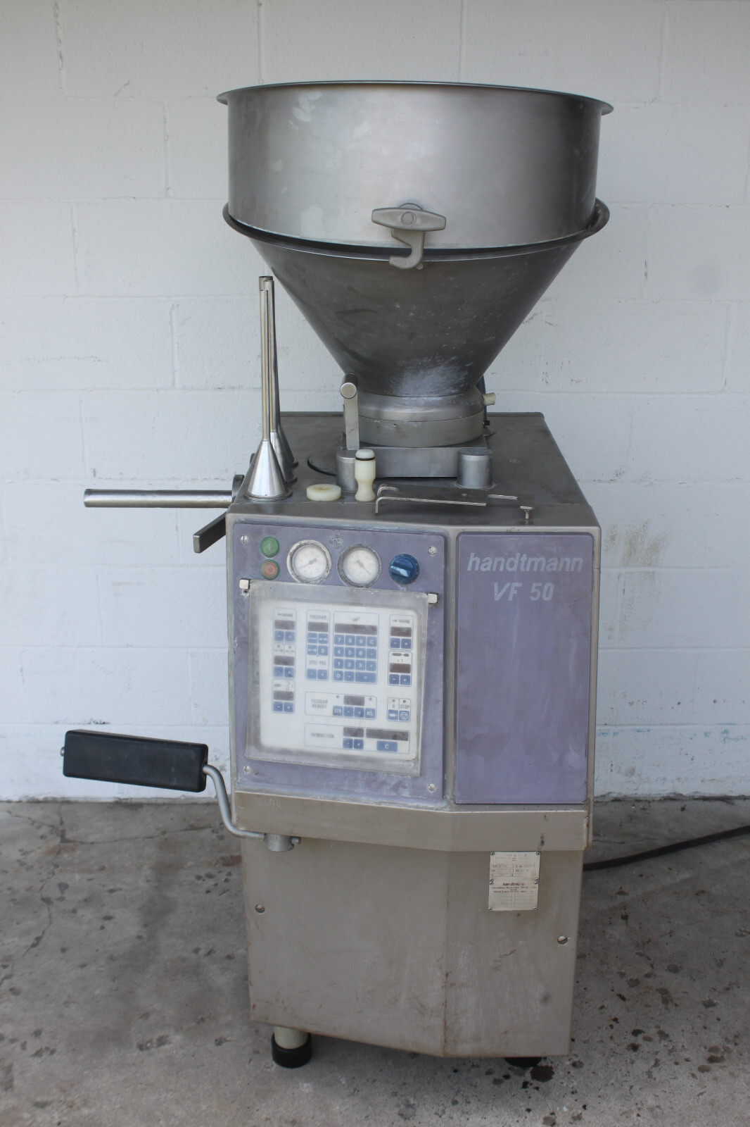 HANDTMANN VF 50 VACUUM PORTIONING FILLER STUFFER MACHINE AS-IS