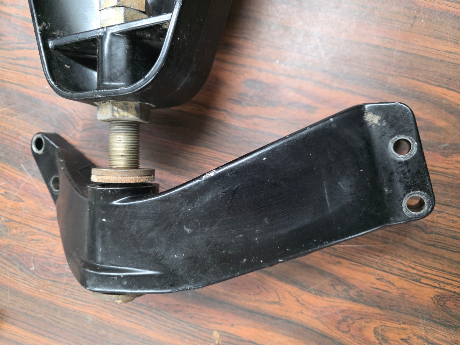 Mercruiser 73571A2 32778 Front Motor Engine Mount 2.5 3.0 120 & 140 Stern Drive