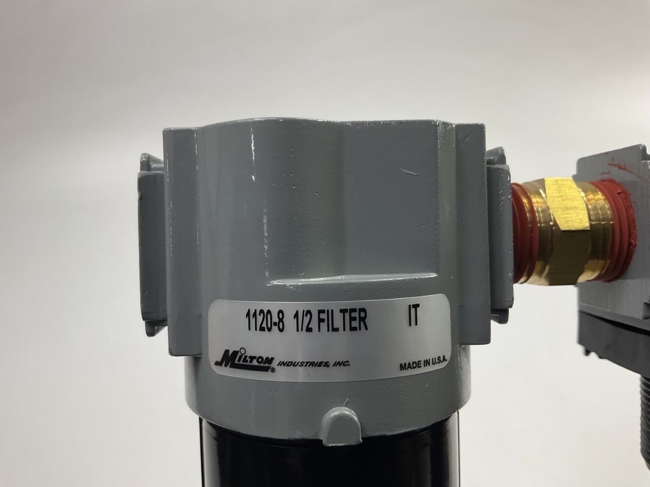 Milton 1108 1/2" NPT Air Compressor Filter And Regulator Duo, With Gauge