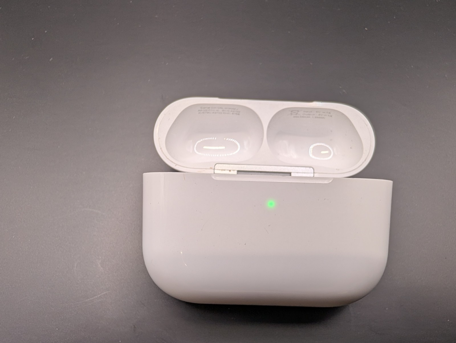 Used Apple AirPods Pro 3 Original OEM Replacement Charging Case only (A3122)