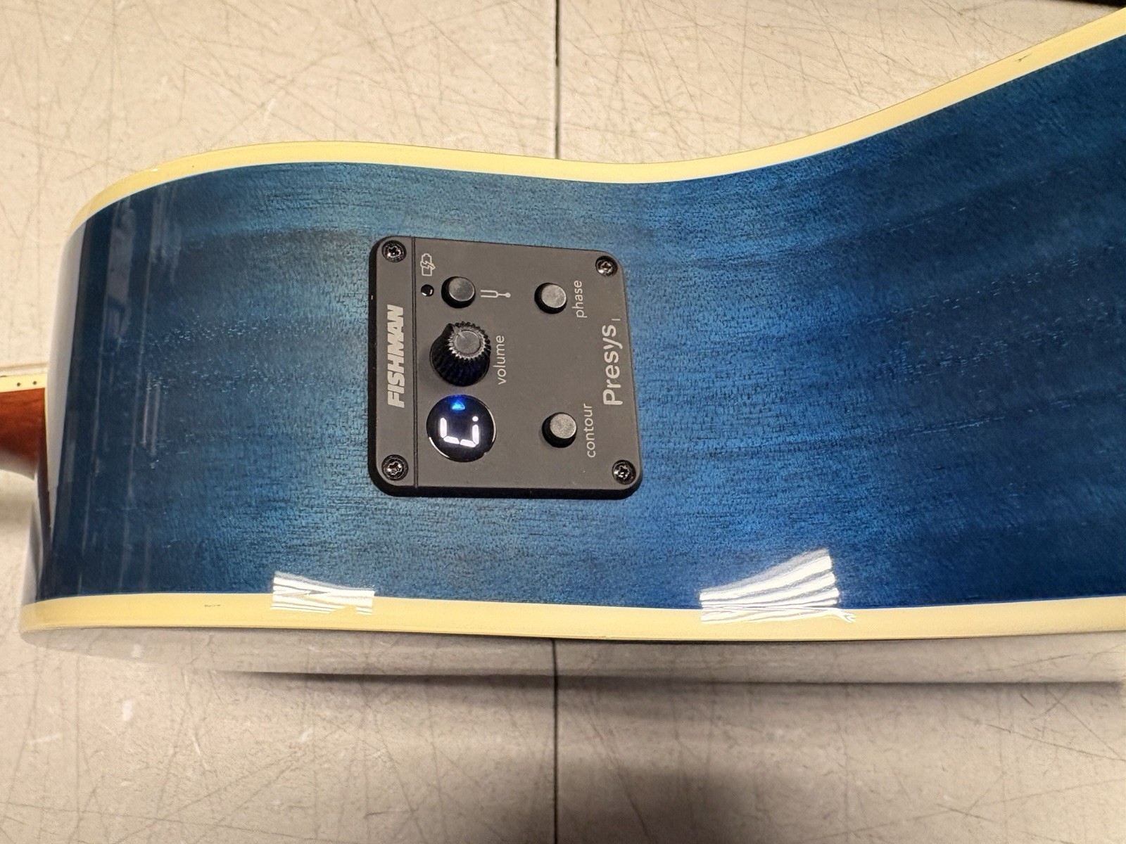 Cort Grand Audoritium Quilted Top Acoustic Electric Guitar Long Finish Cracks