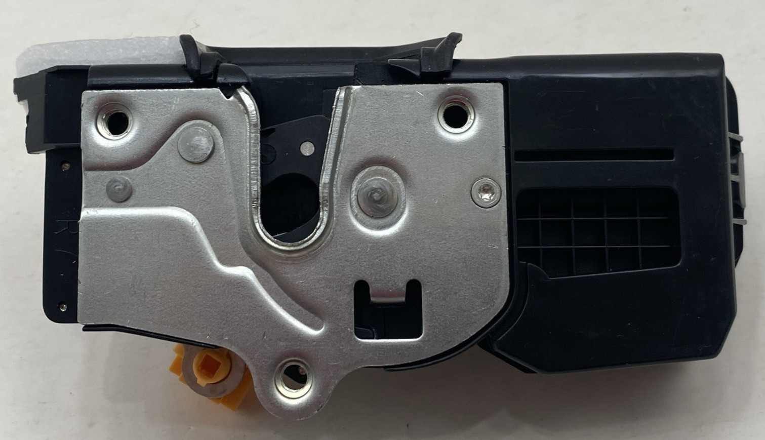 QAGEA RIGHT DOOR LOCK LATCH ACTUATOR FOR 2007-2014 CHEVY & GMC MODELS