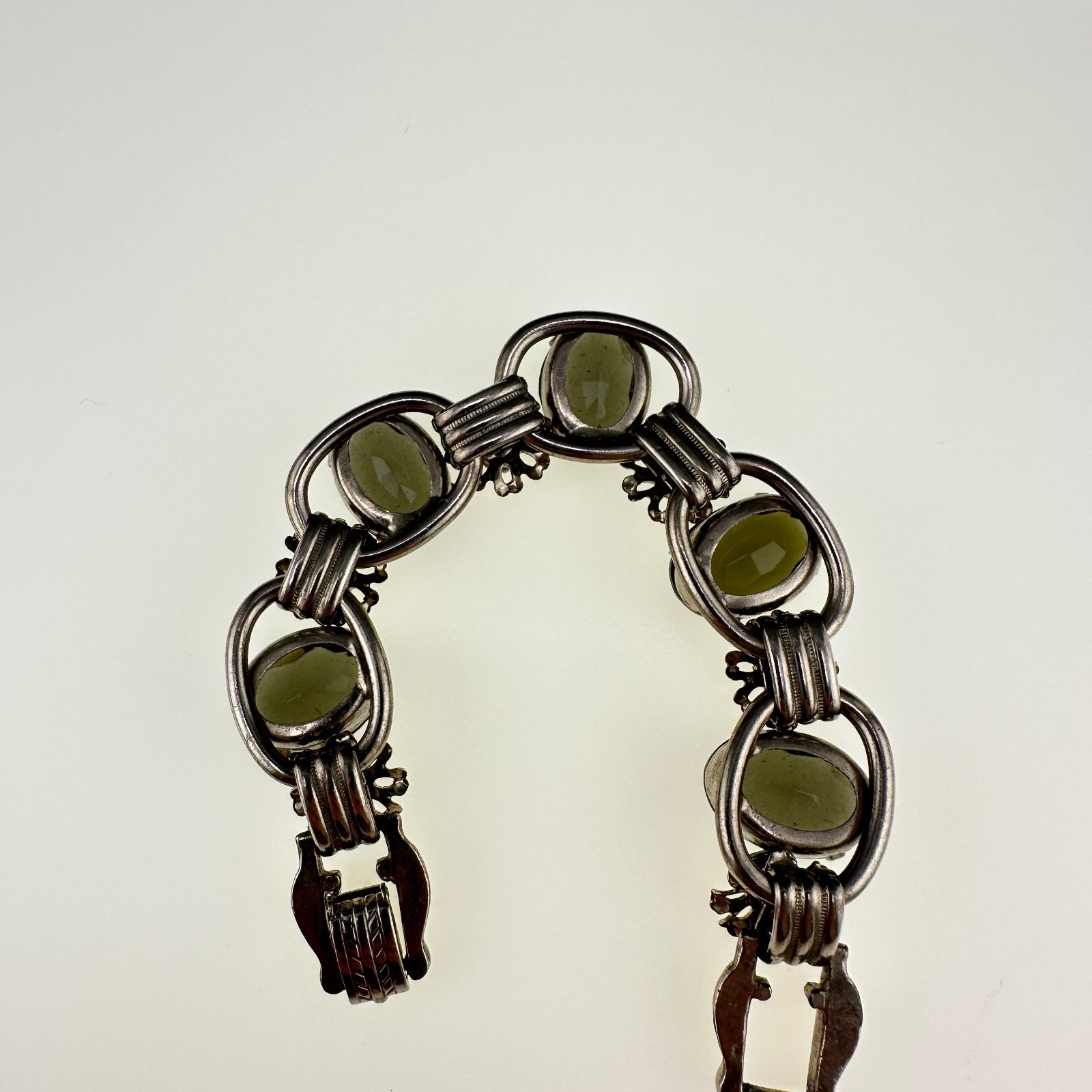 Vintage D&E Juliana Bracelet Gray Oval Stones Silver Tone Metal Flowers Verified