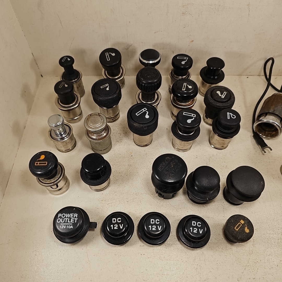 OEM LOT OF 29 NOS & USED MIXED CIGARETTE LIGHTERS & PLUGS MIXED FORD NISSAN GM