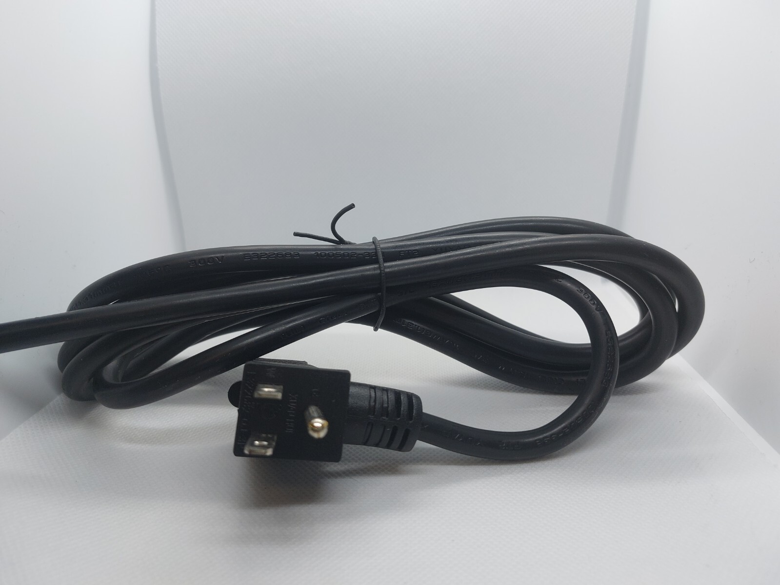 KP16110-A-M Thermostat - Piggyback Plug – Adjustable from 0°F to 80°