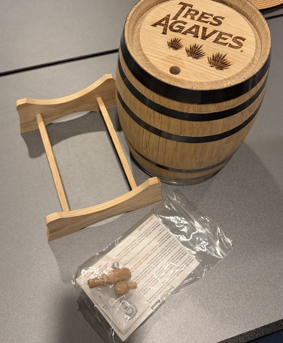 Thousand Oaks Barrel Wood Aging Kit W/ Stand Bung Spigot Tres Agaves Tequila New