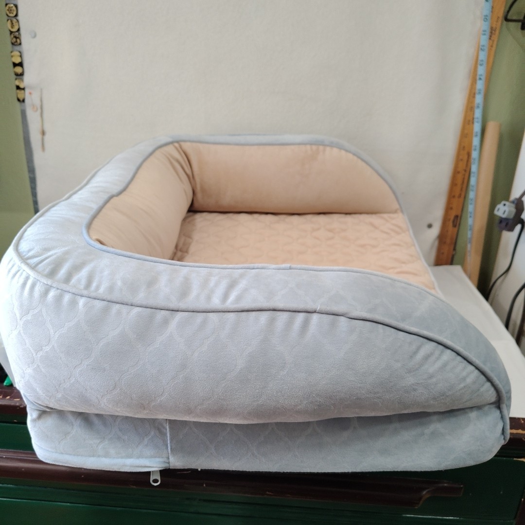 Serta Perfect Sleeper Orthopedic Medium Pet Bed Light Blue 28 x 21 x 8 Clean