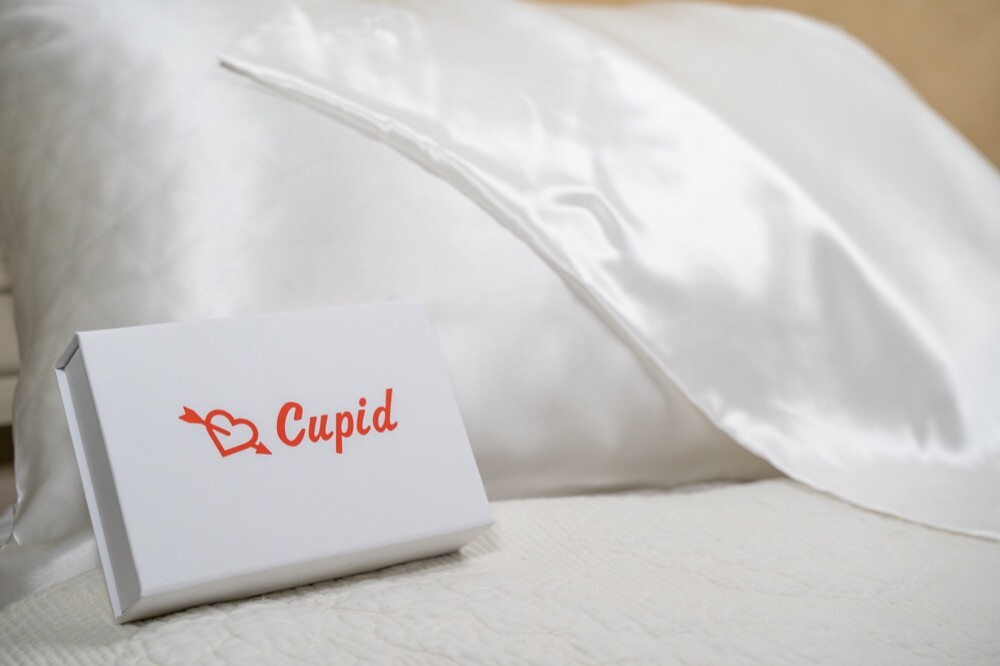 Luxury 22 Momme 100% Pure Mulberry Silk Pillowcase - Anti-Aging, Hidden Zipper