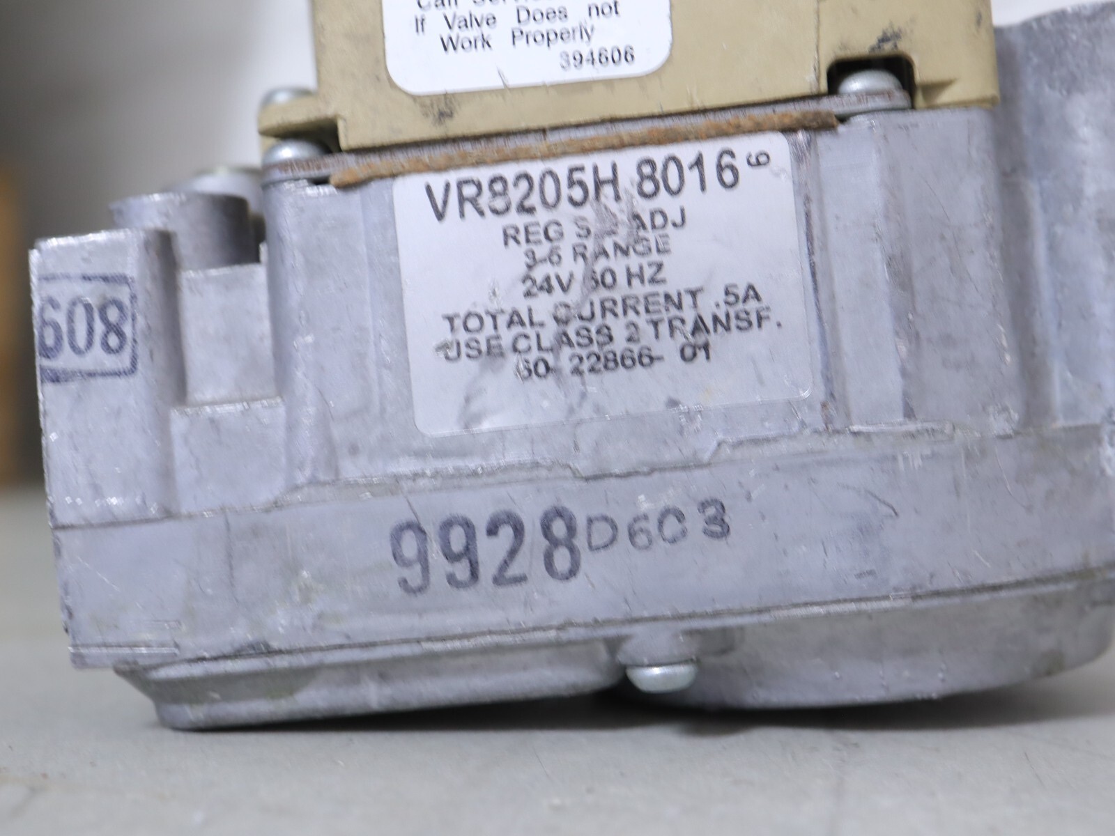 Honeywell VR8205H8016 Furnace Gas Control Valve 24V 60-22866-01