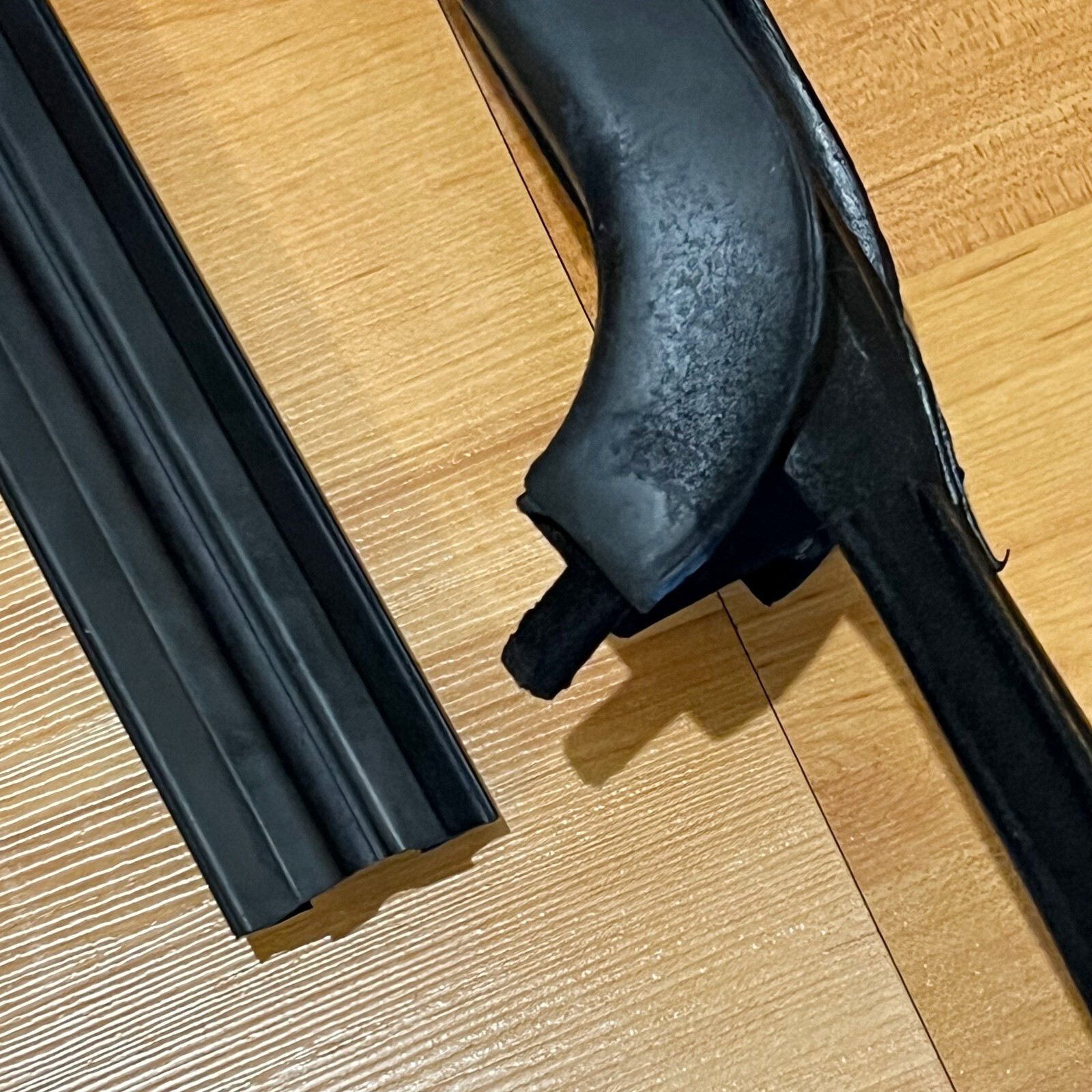 86-97 for Nissan Pathfinder Navara D21 hardbody door glass run channel felt seal