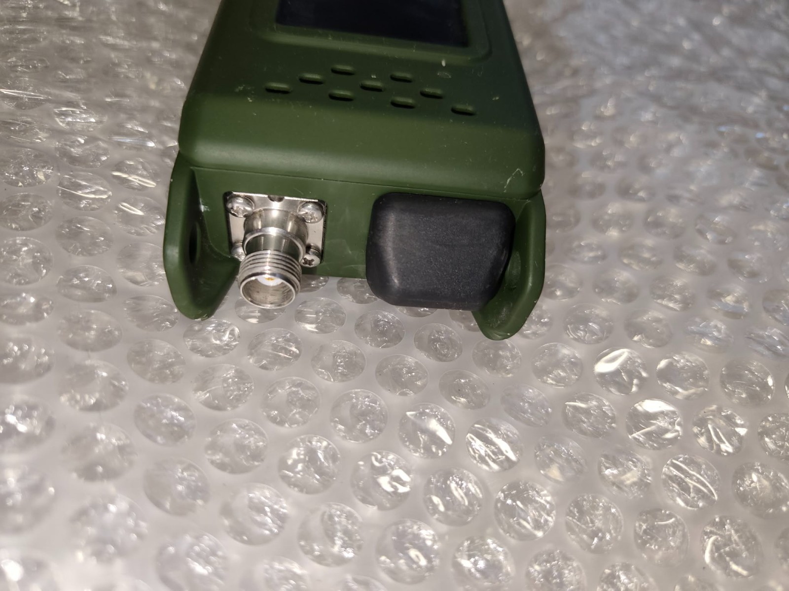 Radio Station Azart R-187-P1 2.4A