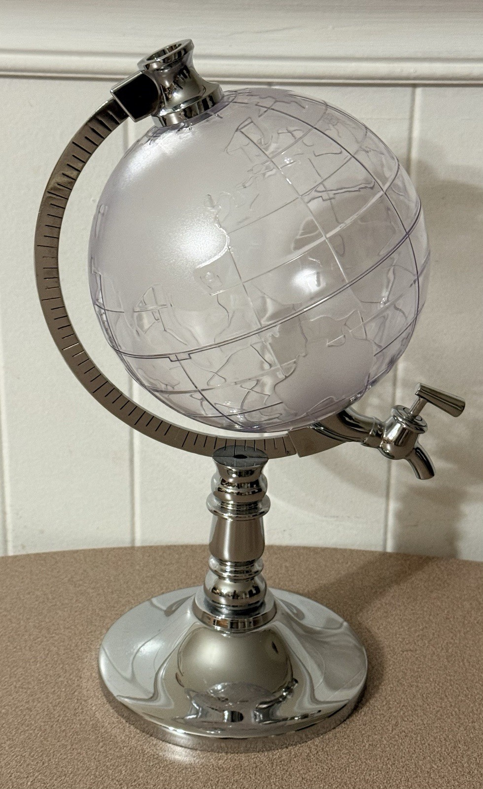 Godinger Silver Art Co. Plastic Globe Decanter w/ Metal Base 14” Water Dispenser