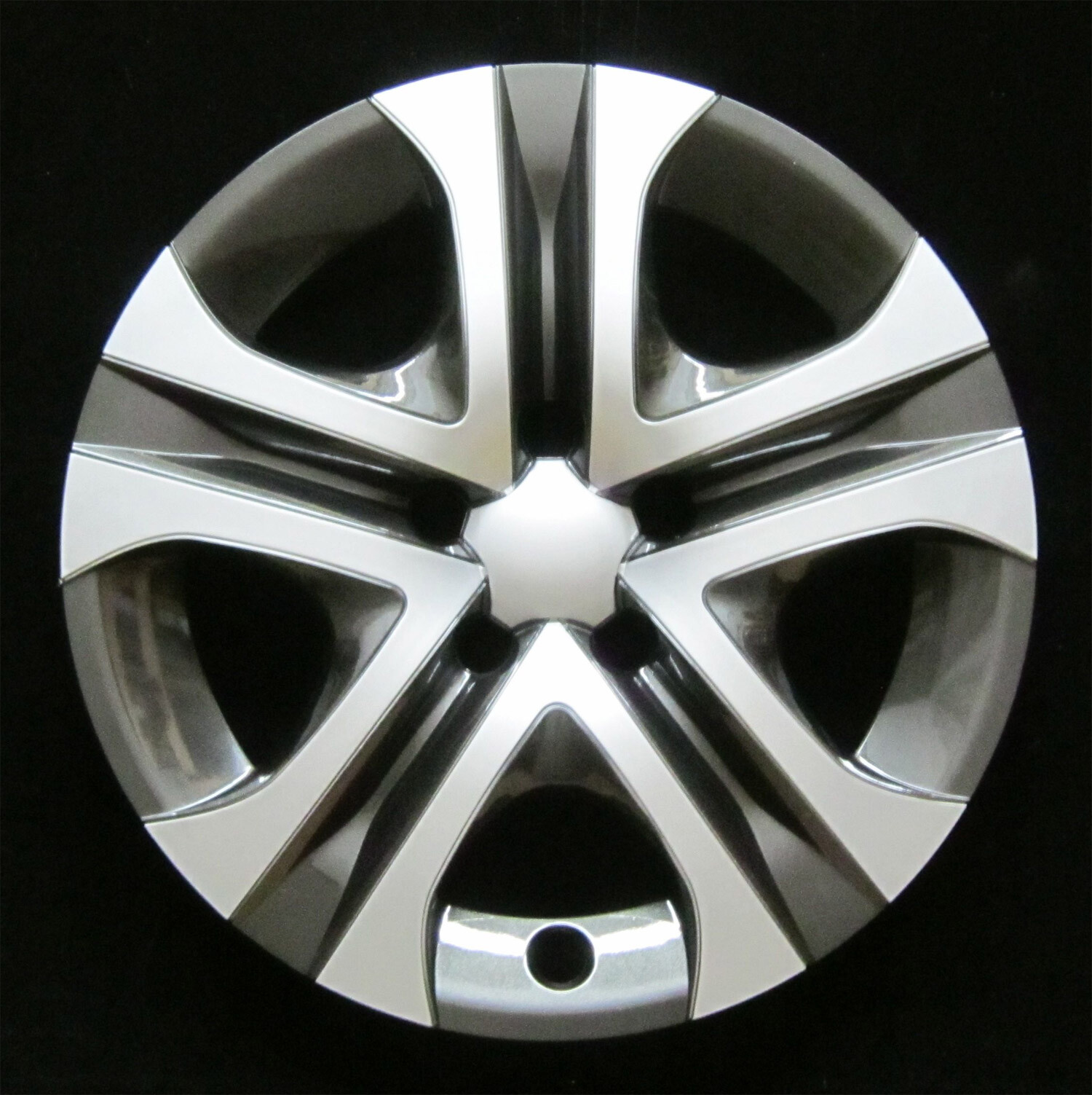 NEW Hubcap for Toyota Rav4 2016-2018 - Premium Replica 17-in Silver Black 61179