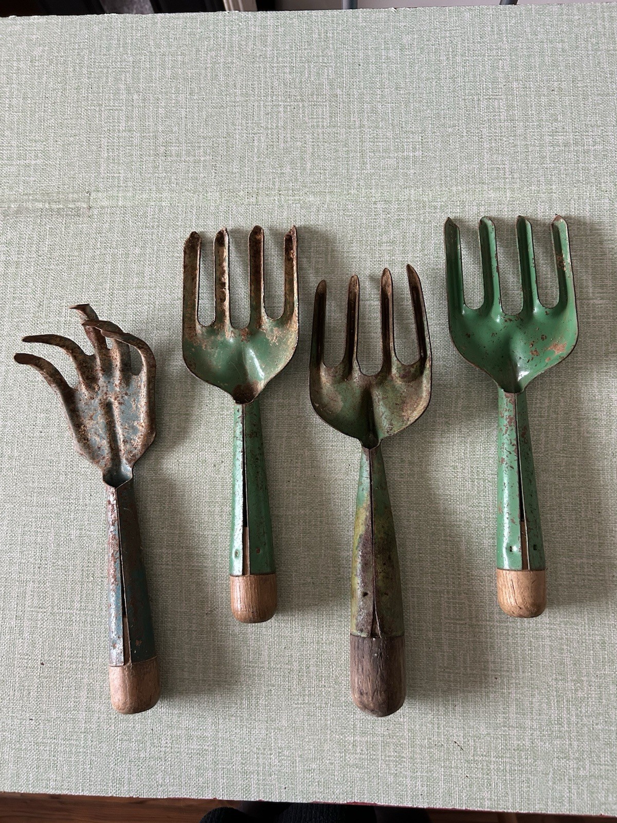 Lot of 3 Vintage Metal Hand Garden Tools Primitive Decor