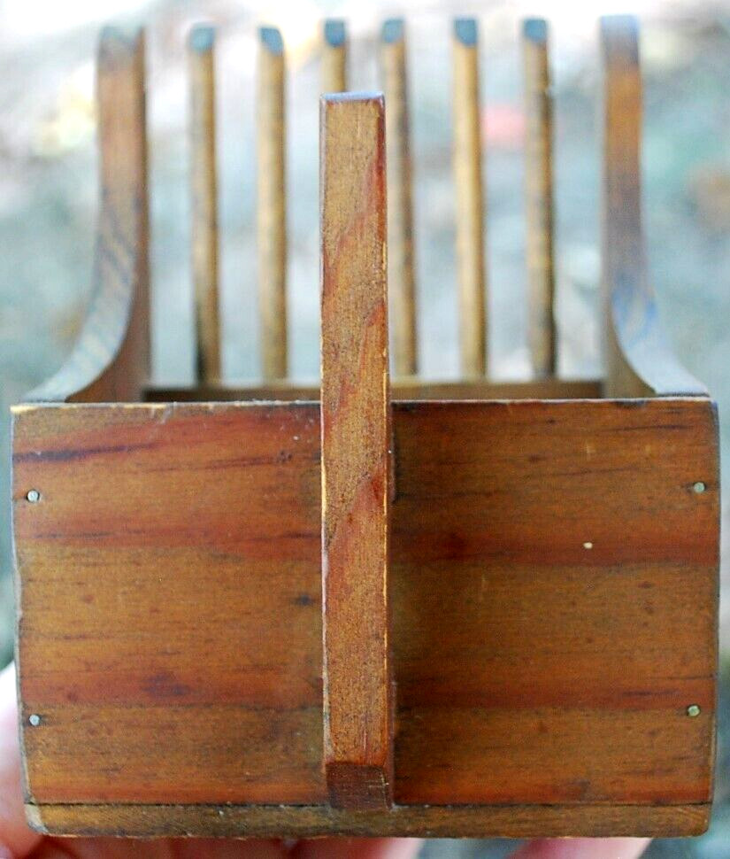 Antique Primitive HANDMADE WOOD CRANBERRY/BLUEBERRY HARVESTING SCOOP Rake Box