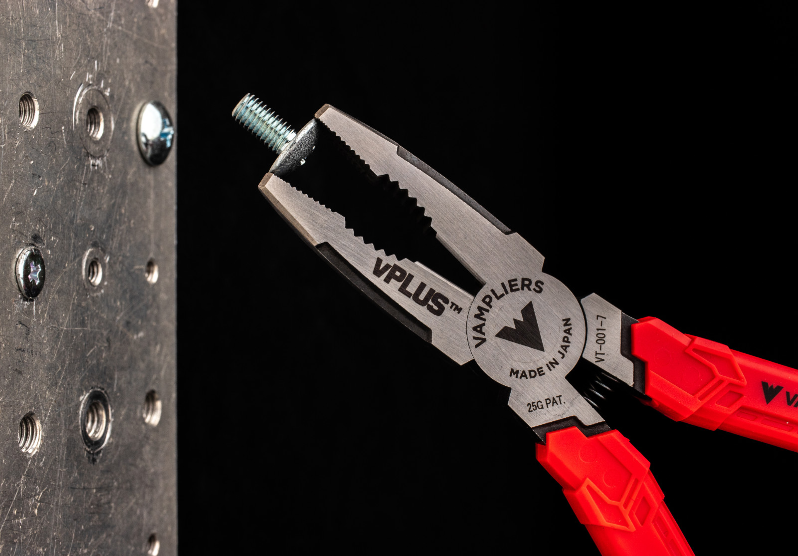 VAMPLIERS vPLUS™ 7″ Stripped Screw Extractor Combination Pliers Made in Japan