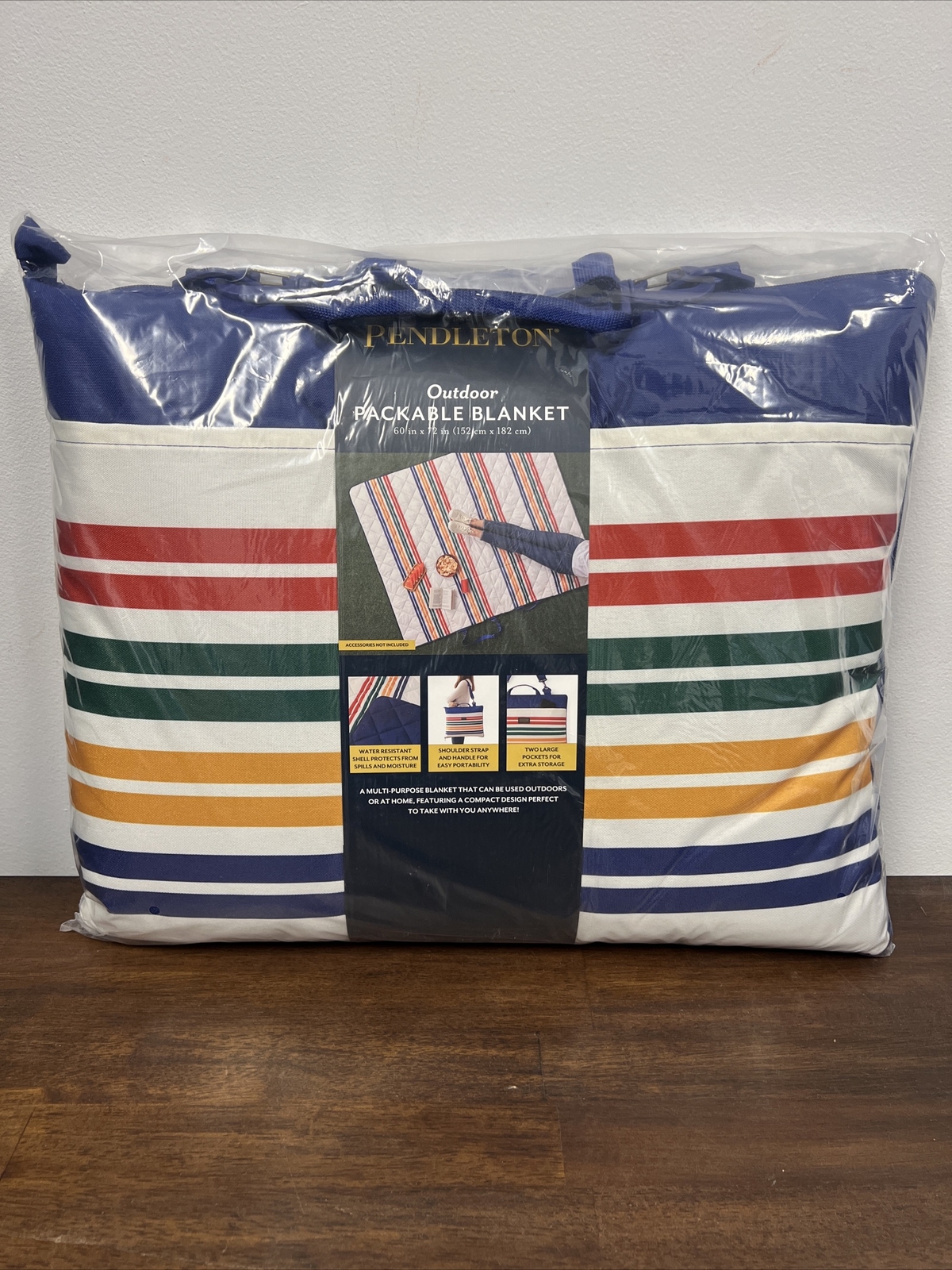 Pendleton Outdoor Packable Blanket Picnic Tailgate Folds & Zips 60x72 inches