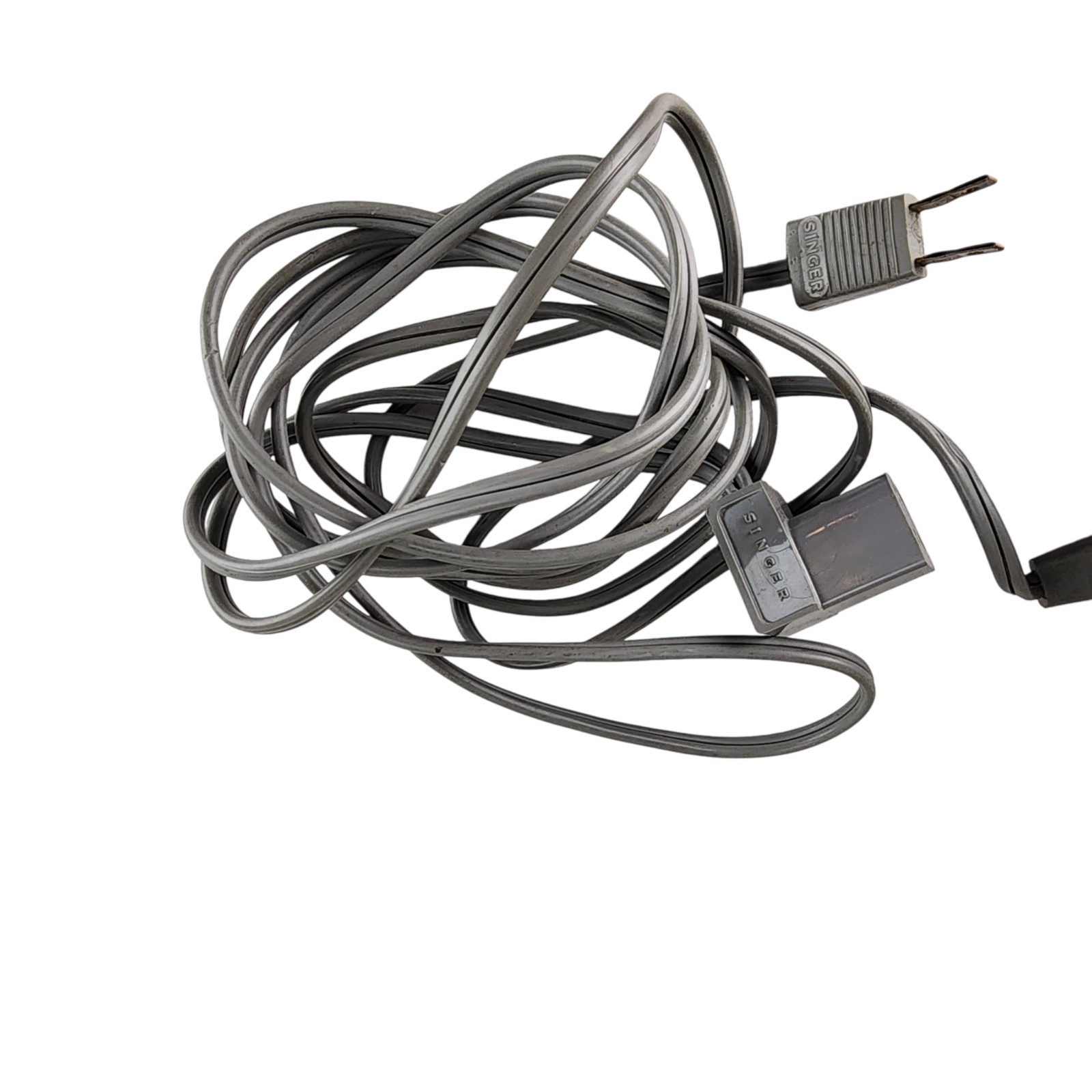 Singer 620 GOLDEN TOUCH SEW Deluxe Zig Zag Sewing Machine w/ Pedal & Case WORKS