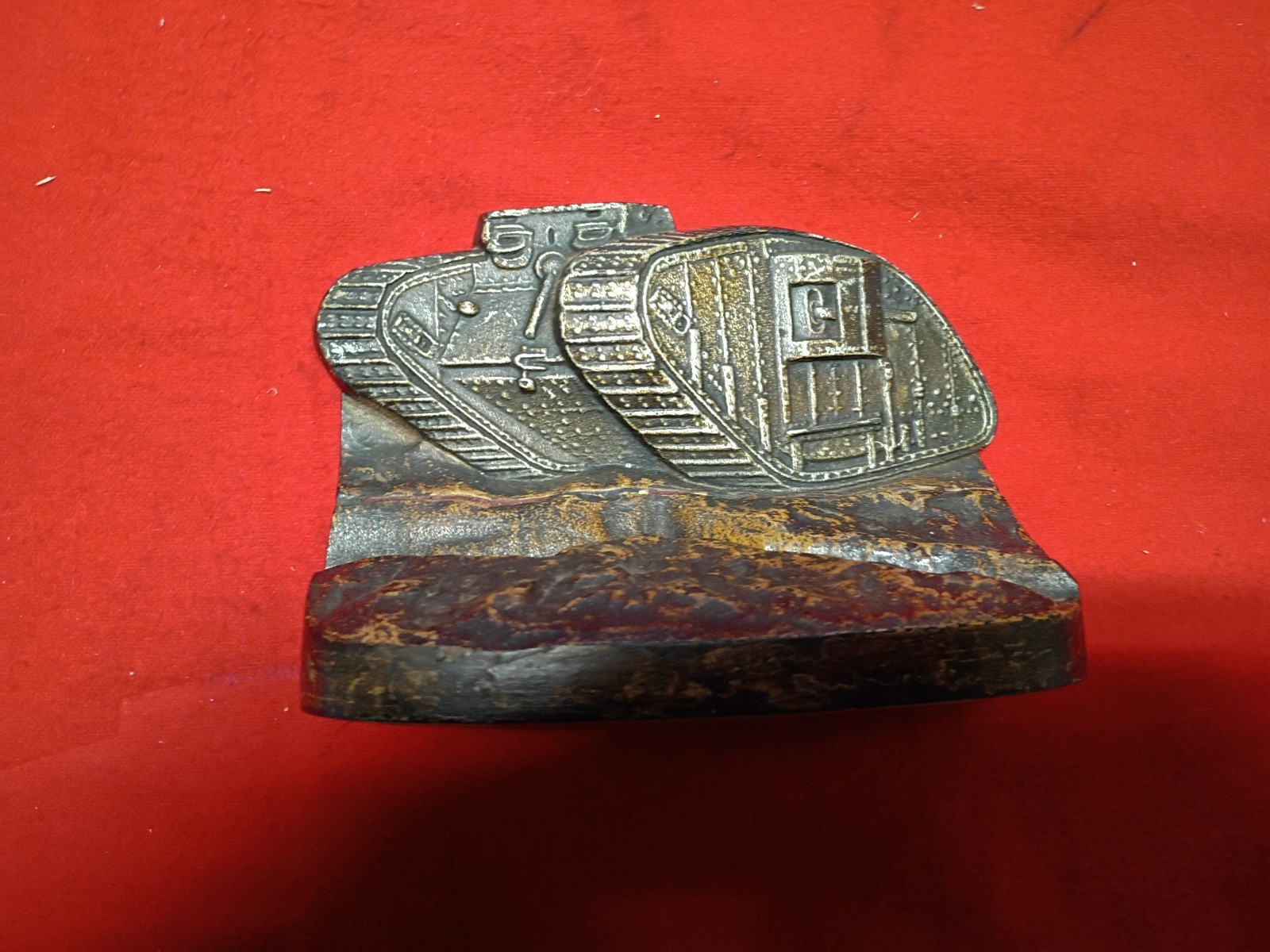 WW1 U.S. TANKS CAST IRON (BOOK ENDS)