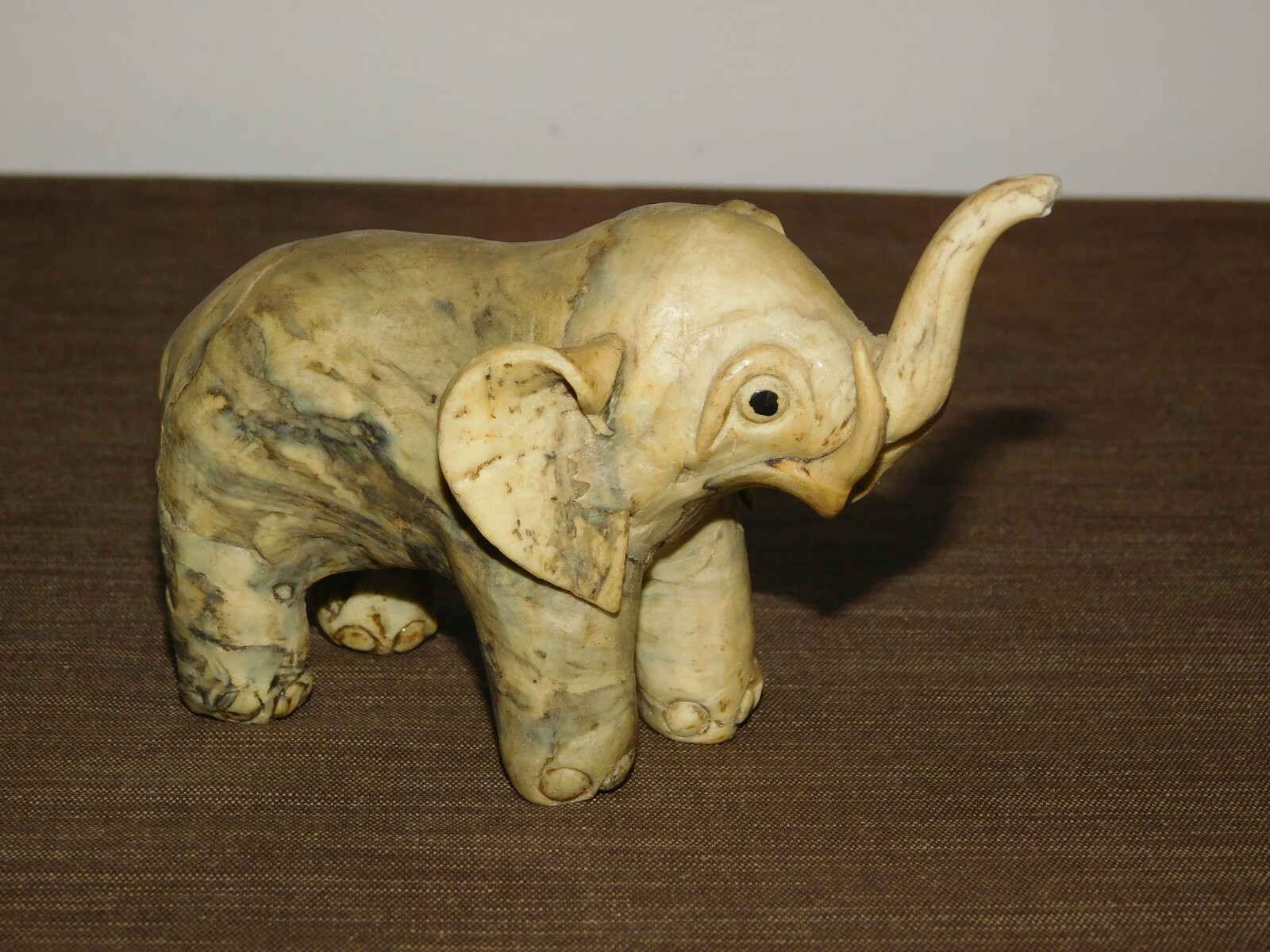 VINTAGE MADE IN PHILIPPINES CRUSHED OYSTER SHELL ELEPHANT *TAIL & TRUNK BROKEN*