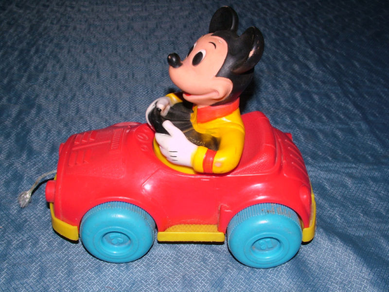 VNTGE KOHNER 1973 WALT DISNEY MICKEY MOUSE CAR PULL TOY