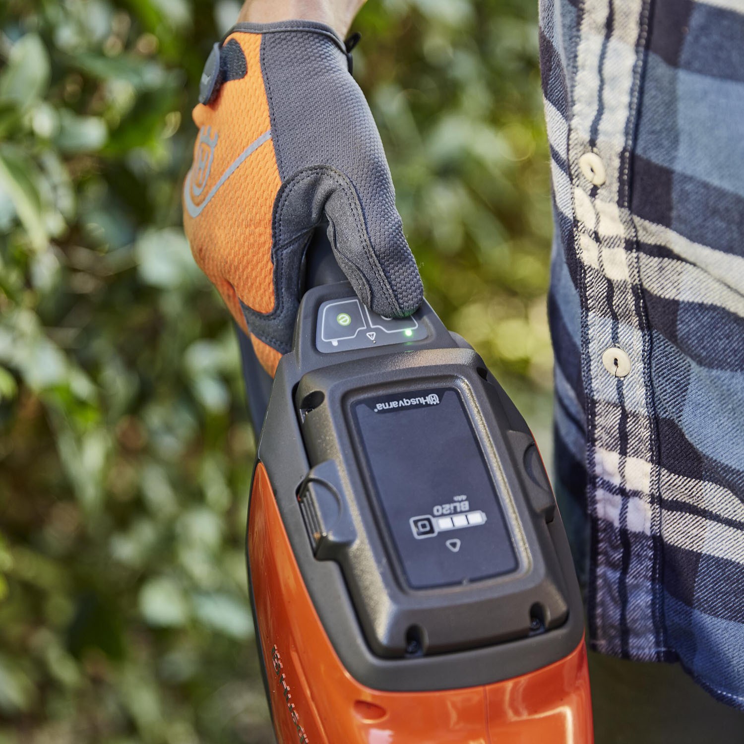 Husqvarna 115iHD55 Lightweight Battery Hedge Trimmer, Battery and Charger