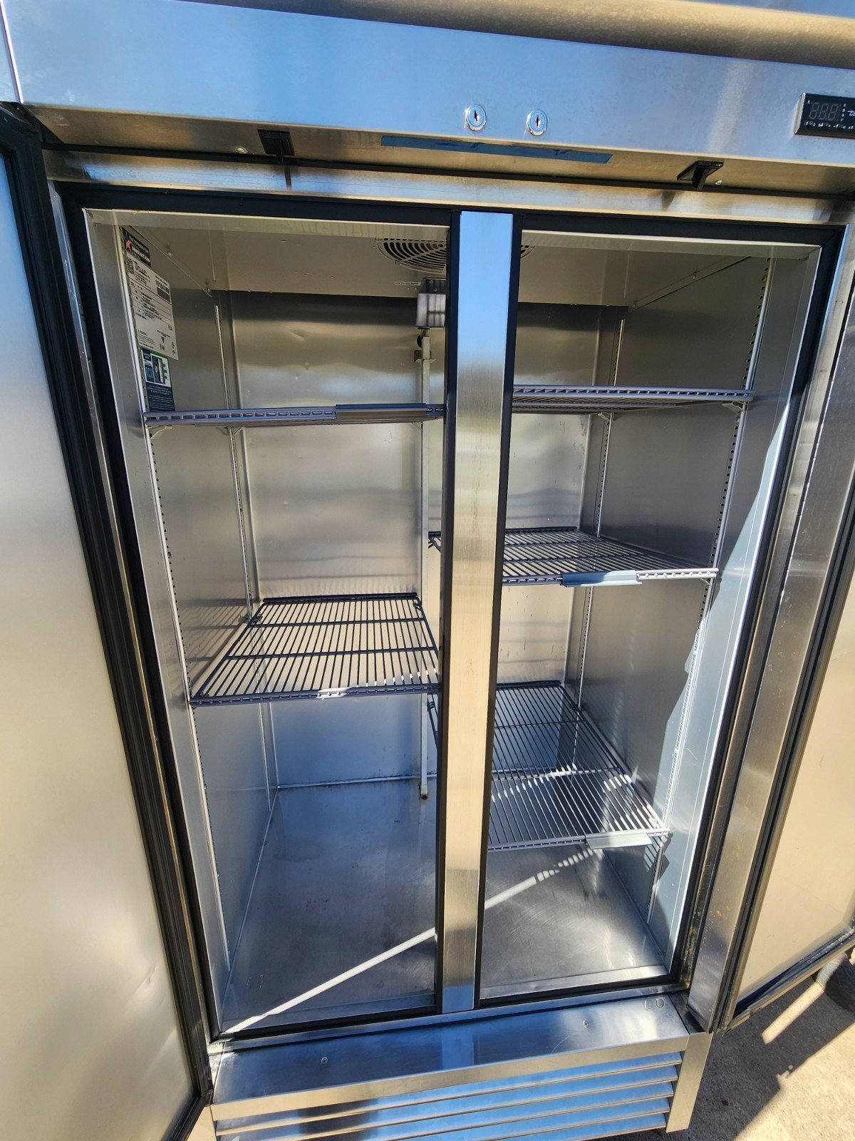 2021 TRUE T-35 TWO SECTION REACH-IN REFRIGERATOR