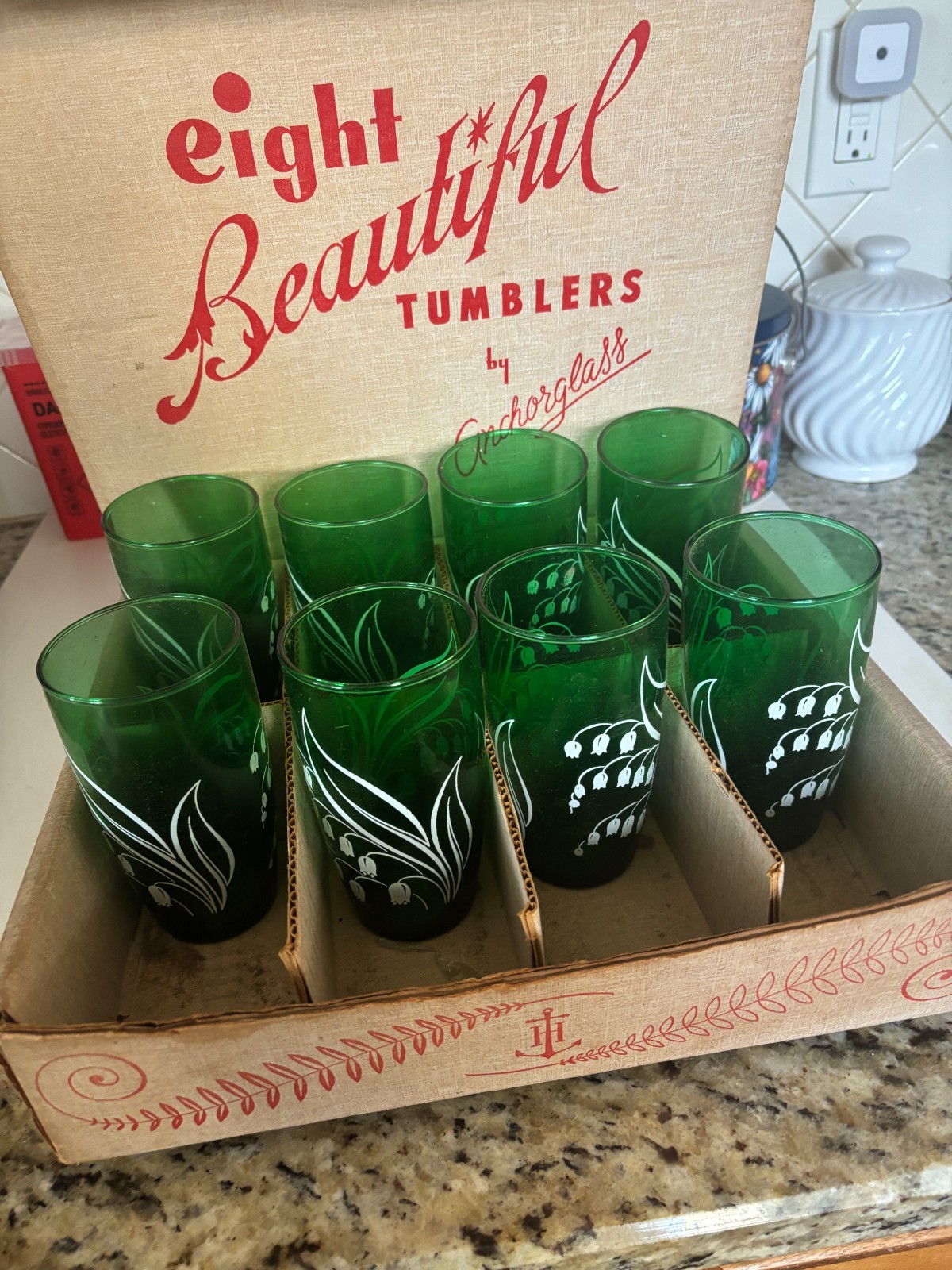 Vintage Anchor Hocking LILY OF THE VALLEY Green Glass Tumbler - 8 in orig box